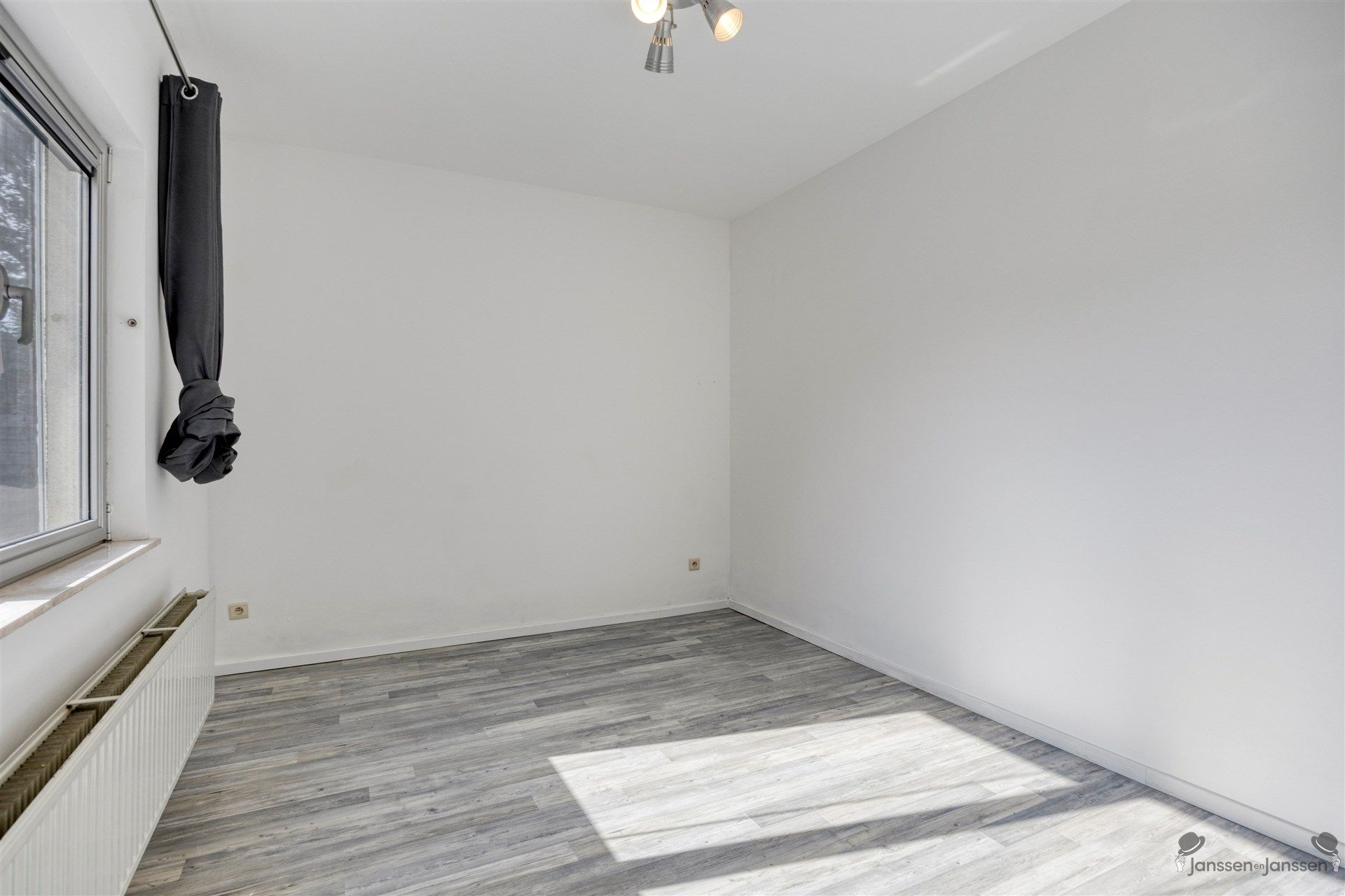 TE HUUR - Rustig gelegen gelijkvloers appartement met tuin te Leopoldsburg foto 13