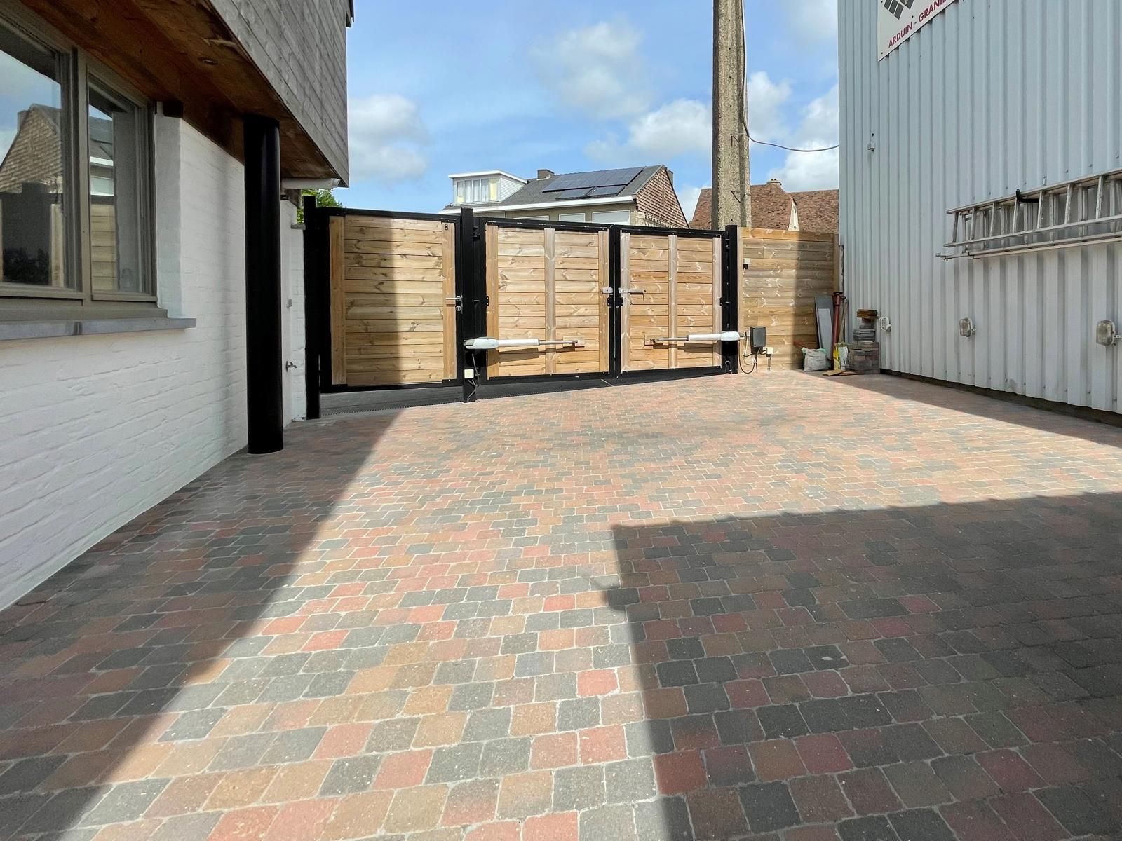 Instapklare woning met oprit, garage en zuidgerichte tuin foto 19