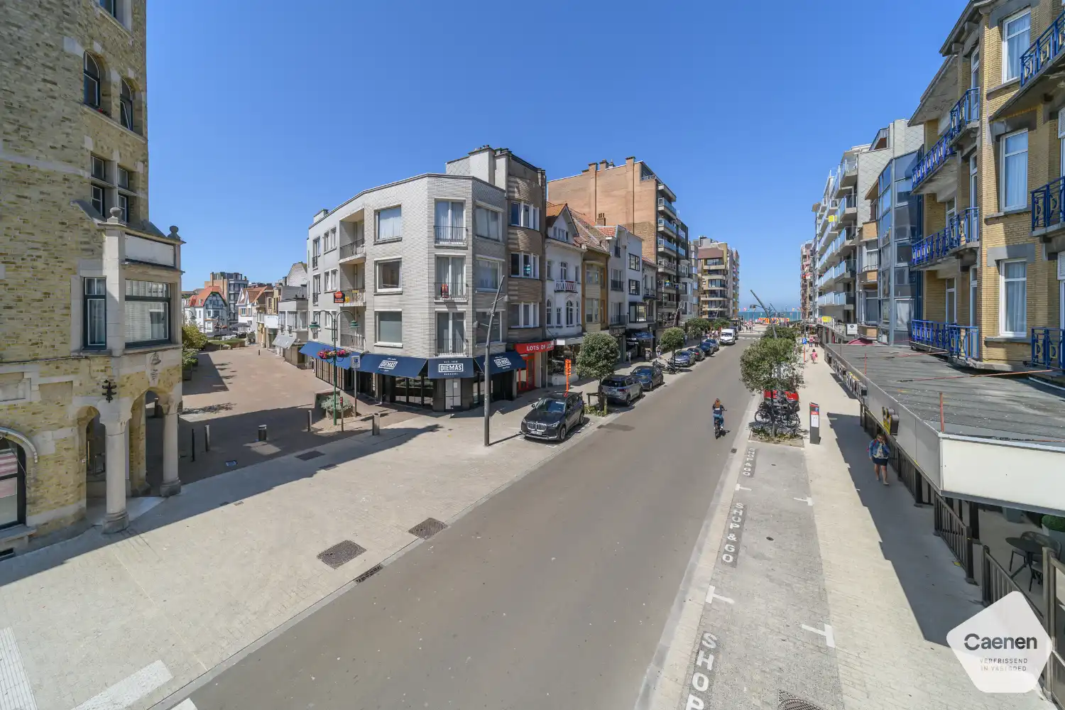 Ruim 3-slaapkamerappartement op toplocatie in het hart van De Panne foto 2