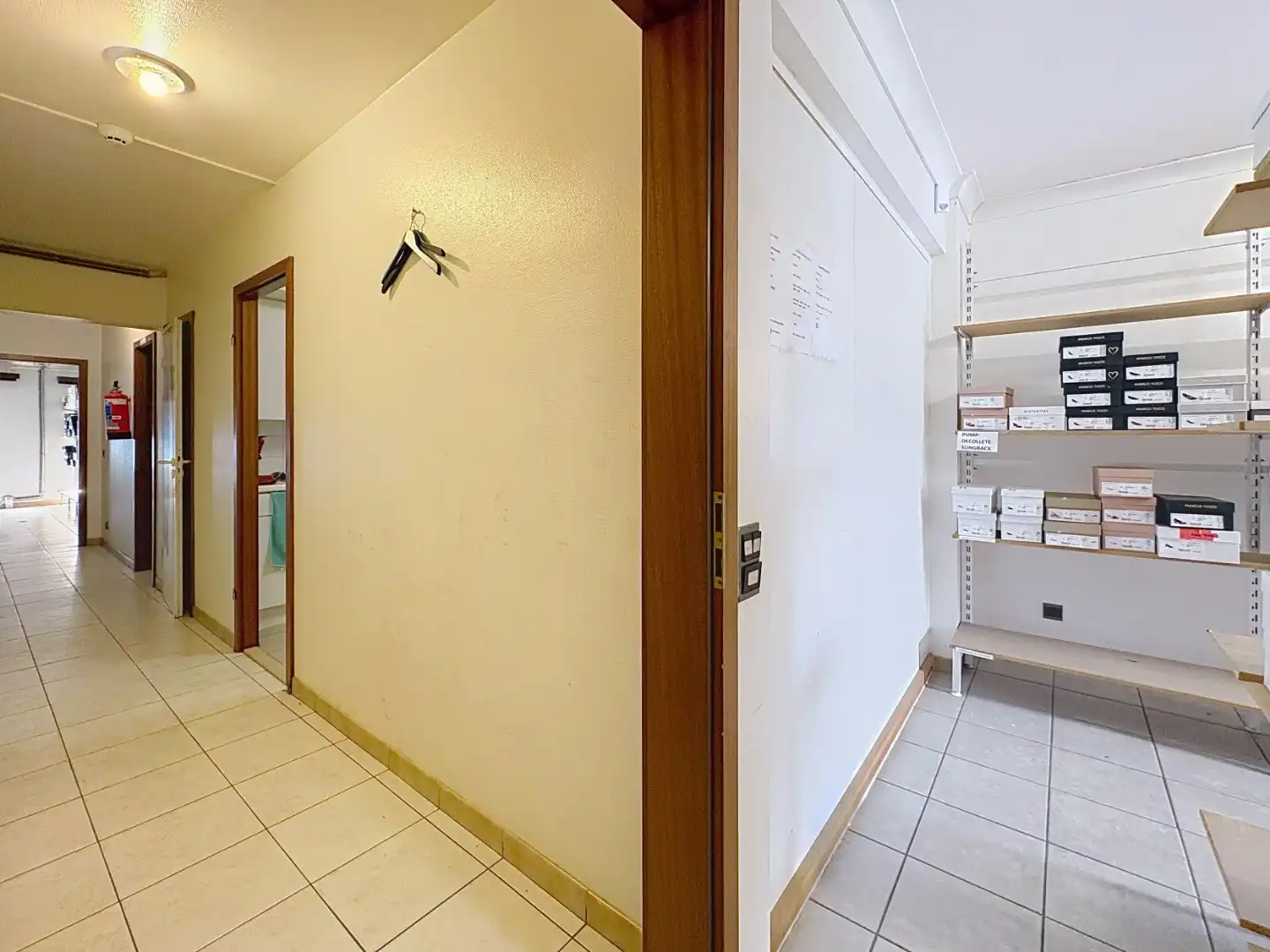 Handelspand met 1 of 2 appartementen  foto 9