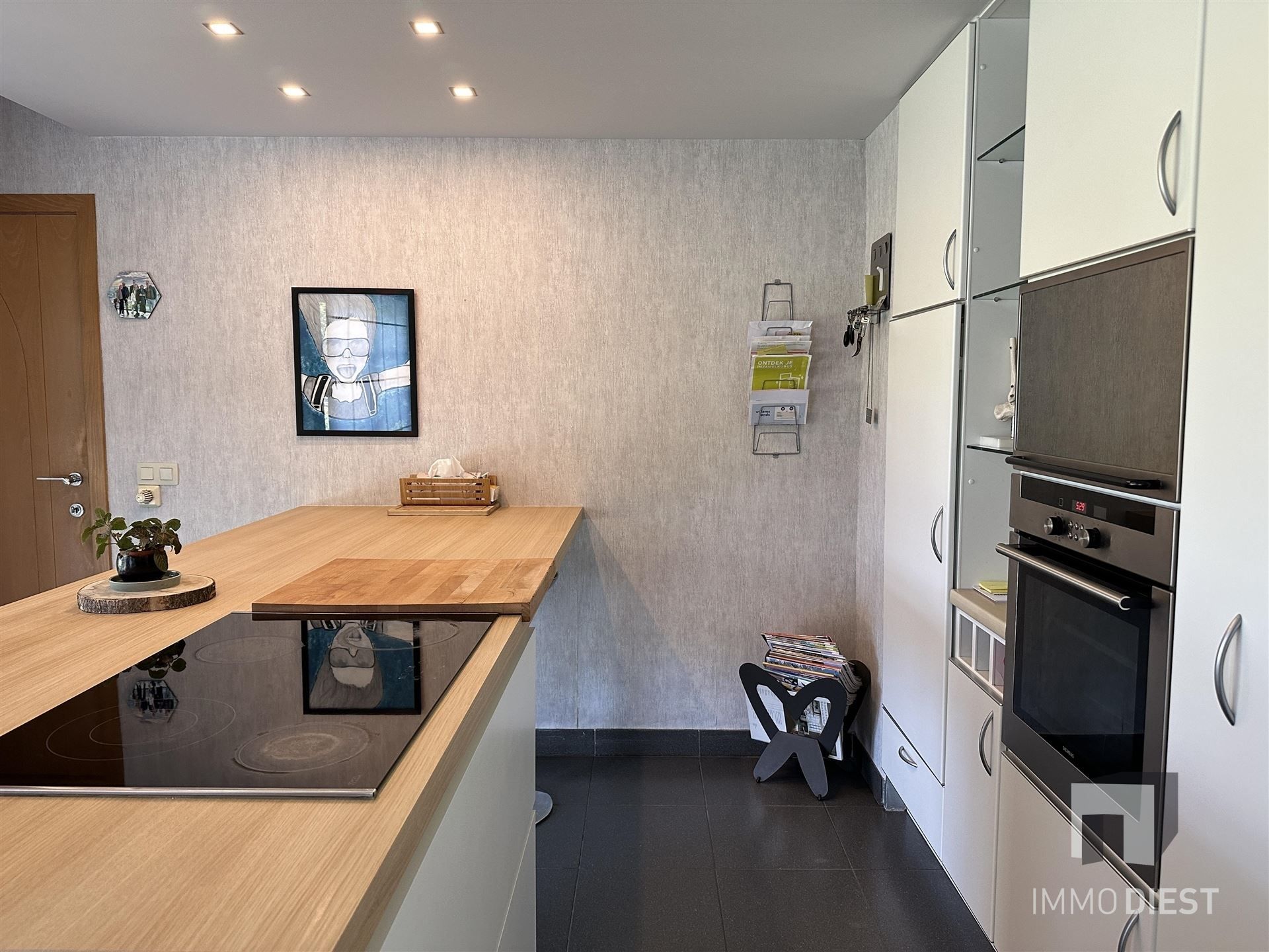 Instapklare woning met zicht op agrarisch gebied - bureau + 3 slpks foto 13