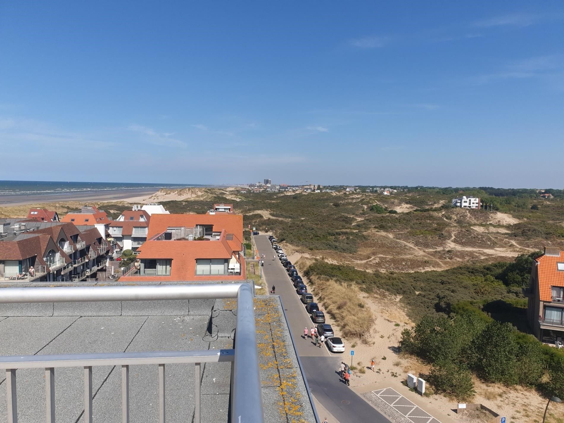 PRACHTIG PENTHOUSE  APPARTEMENT MET PANORAMISCH ZEEZICHT / PENTHOUSE APPARTEMENT AVEC VUE PANORAMIQUE SUR MER ET DUNES foto 2