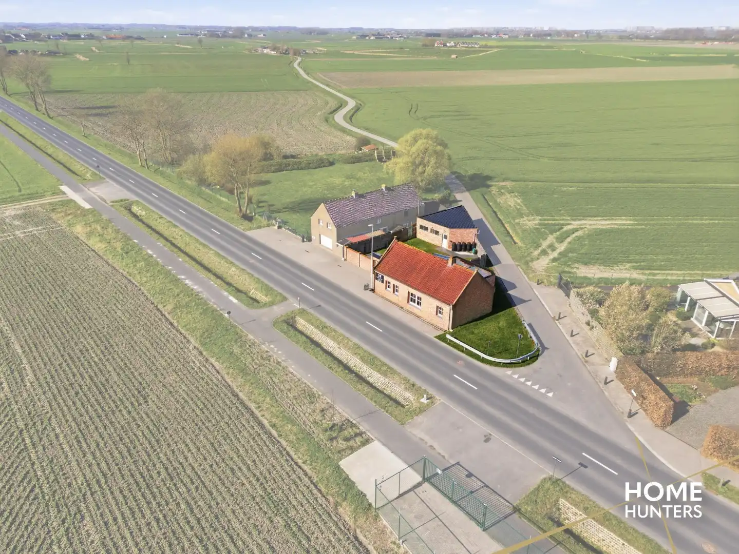 Instapklare hoekwoning in het rustige Leffinge! foto 21