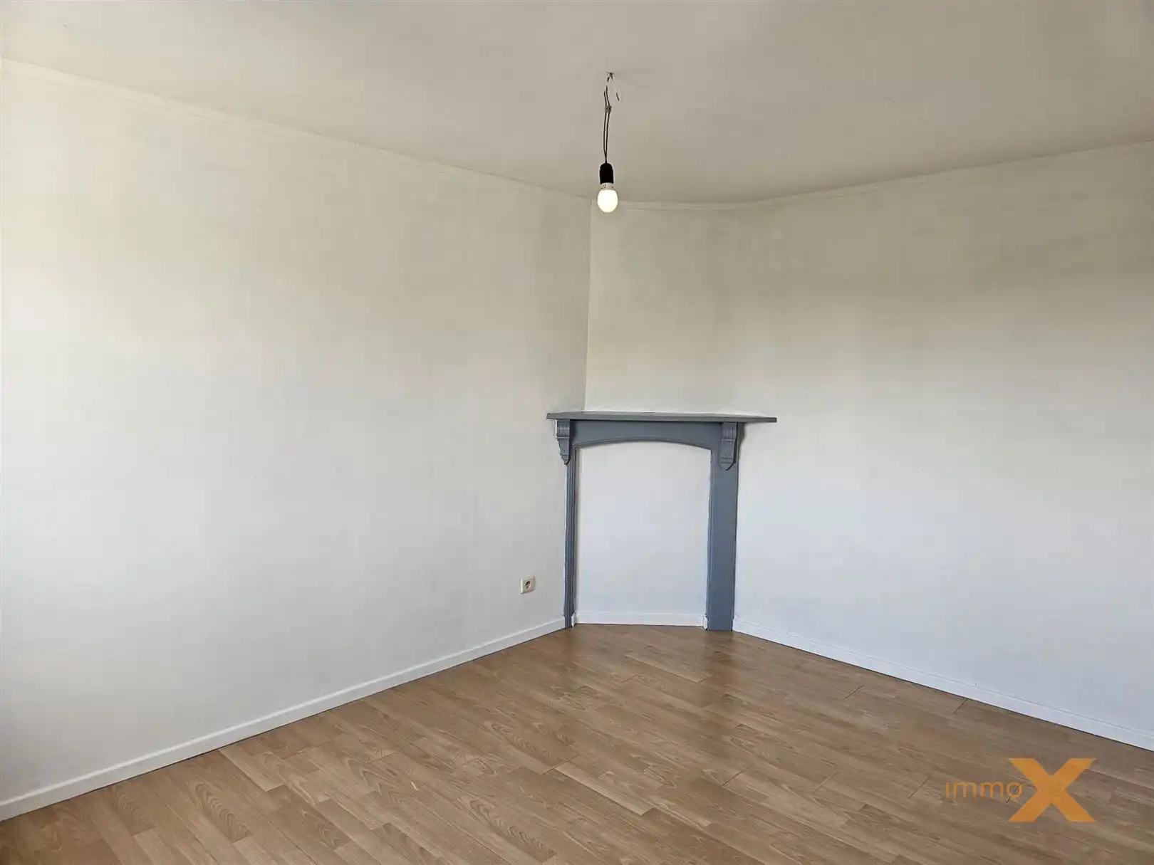 GEZELLIGE DORPSWONING MET TUINTJE foto 18