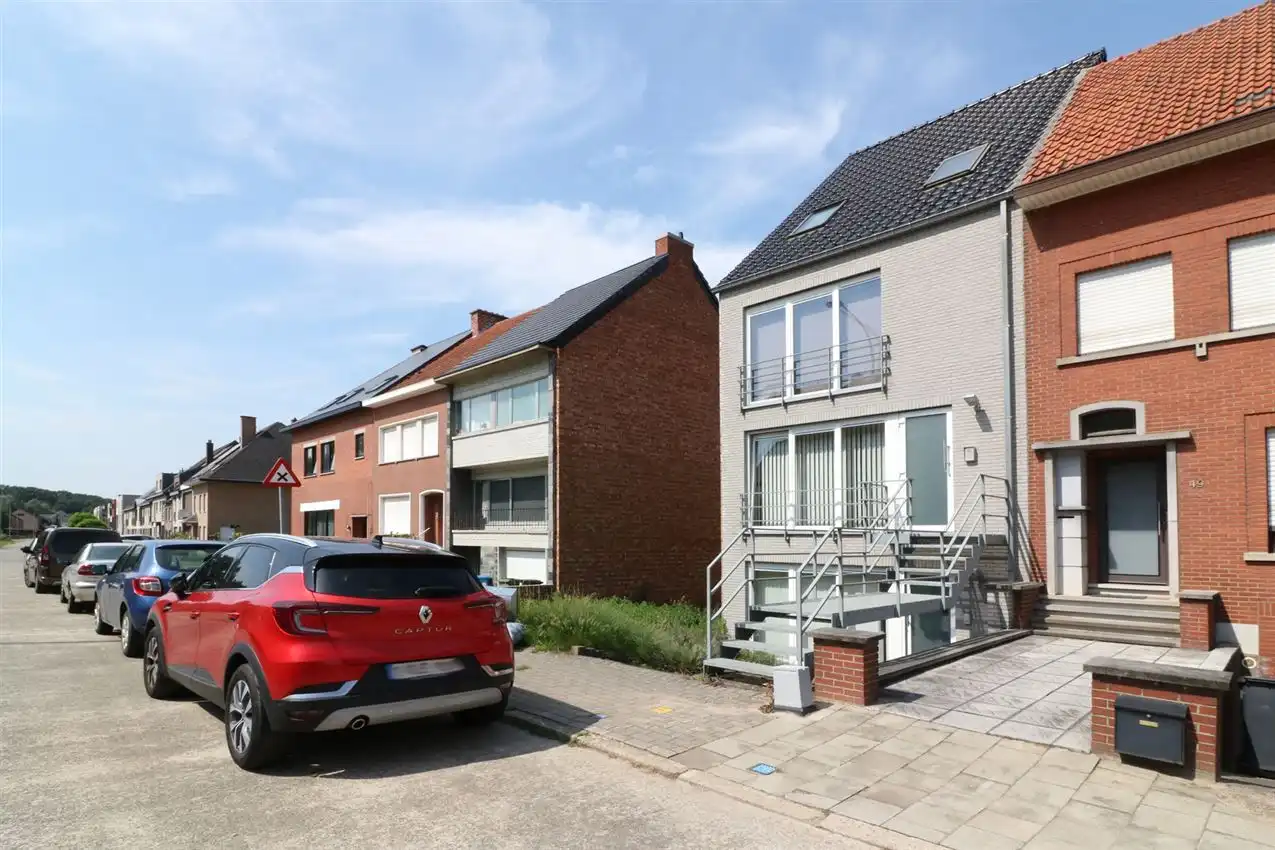 Gunstig gelegen app. met 2 slpk. op wandelafstand van station en centrum Aarschot foto {{pictureIndex}}