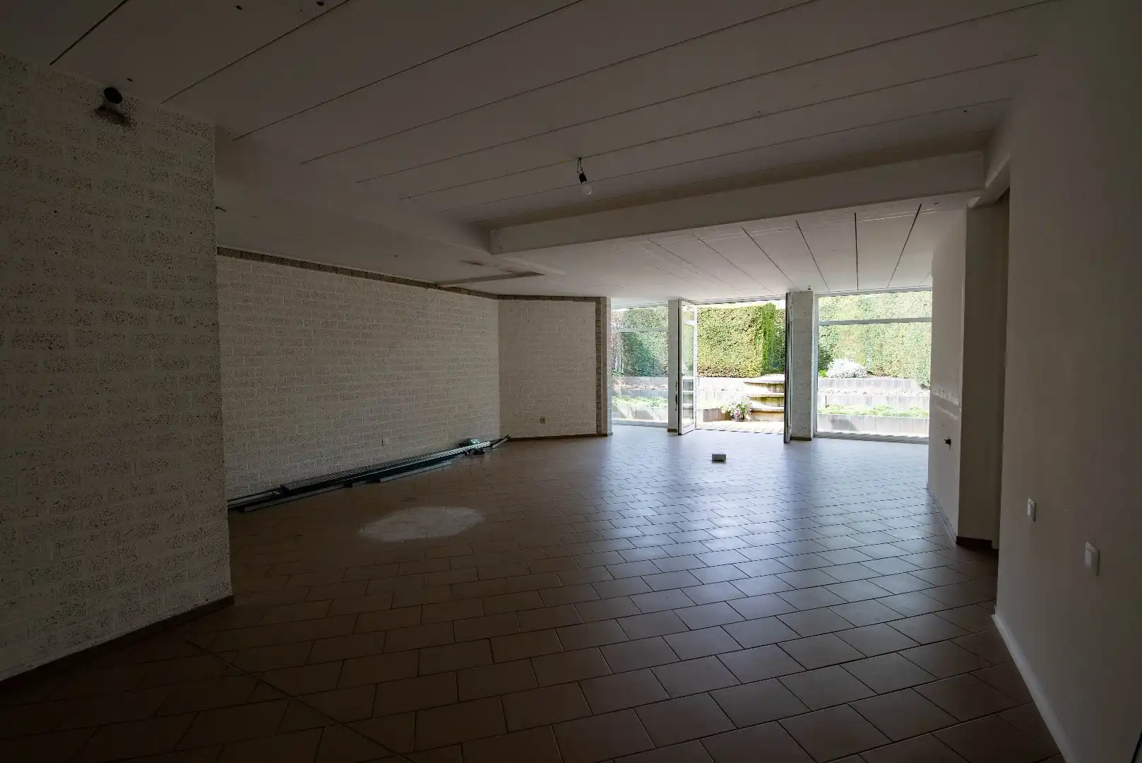 Veelzijdig Commercieel Gelijkvloers in de Dorpskern van Zandhoven foto 9