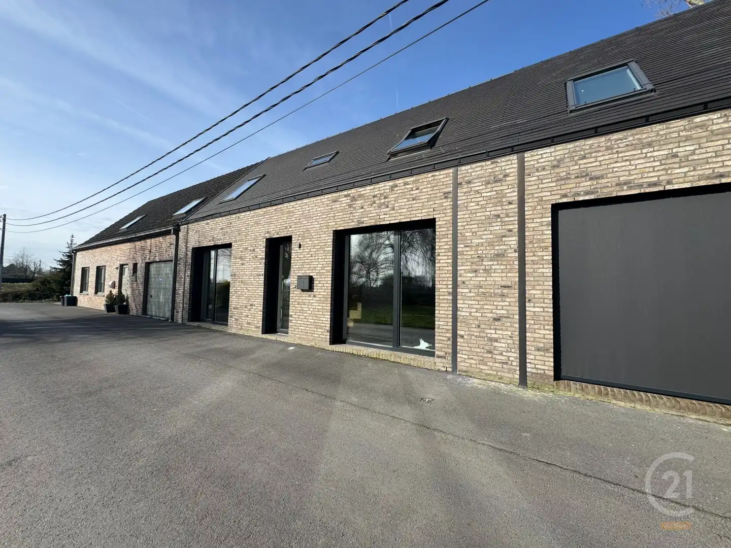 Energiezuinige rijwoning met 2 slaapkamers in Esen (Diksmuide) foto {{pictureIndex}}