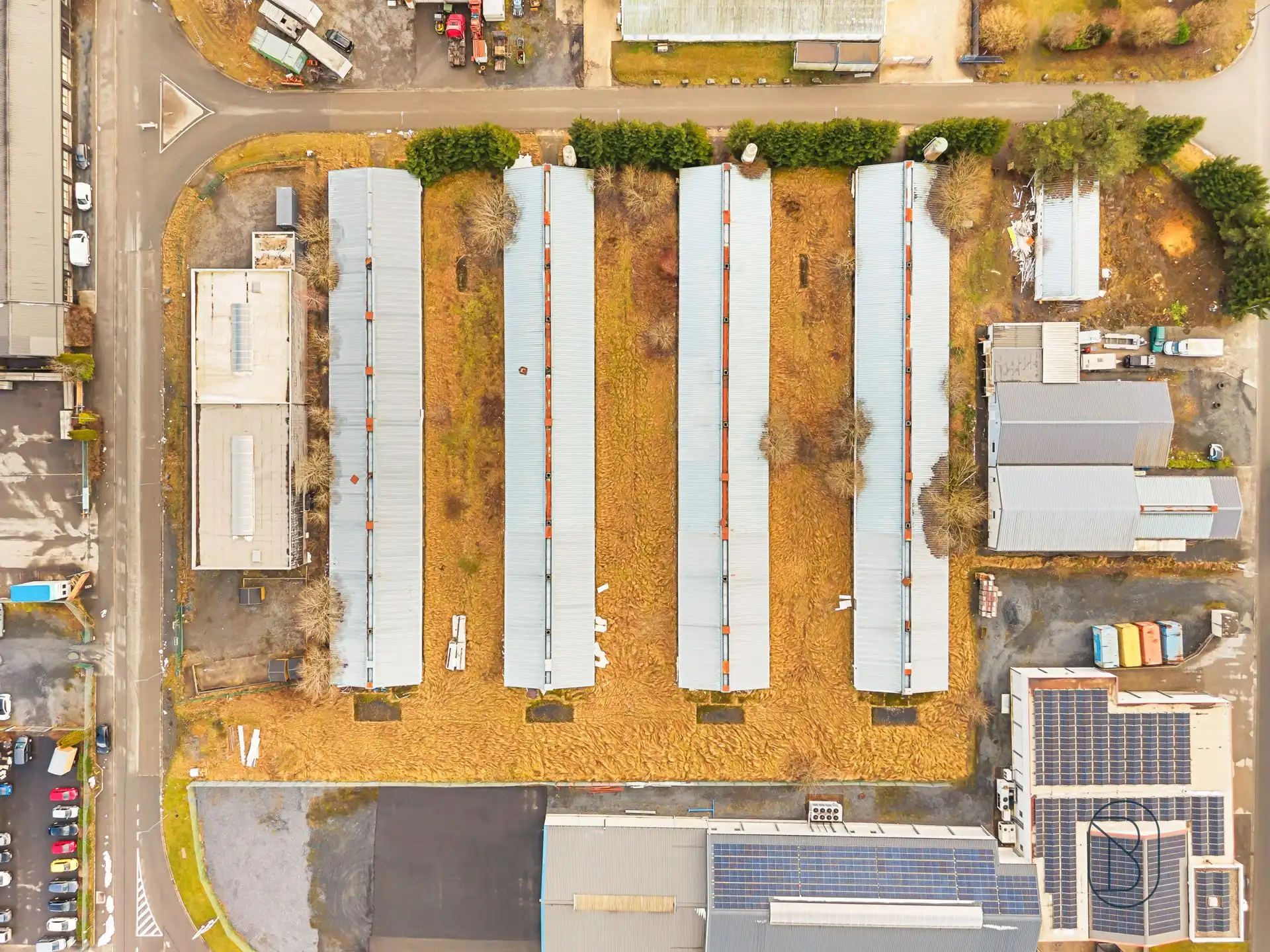 Industriegrond van 10.647m² met potentieel in Bastogne foto 3