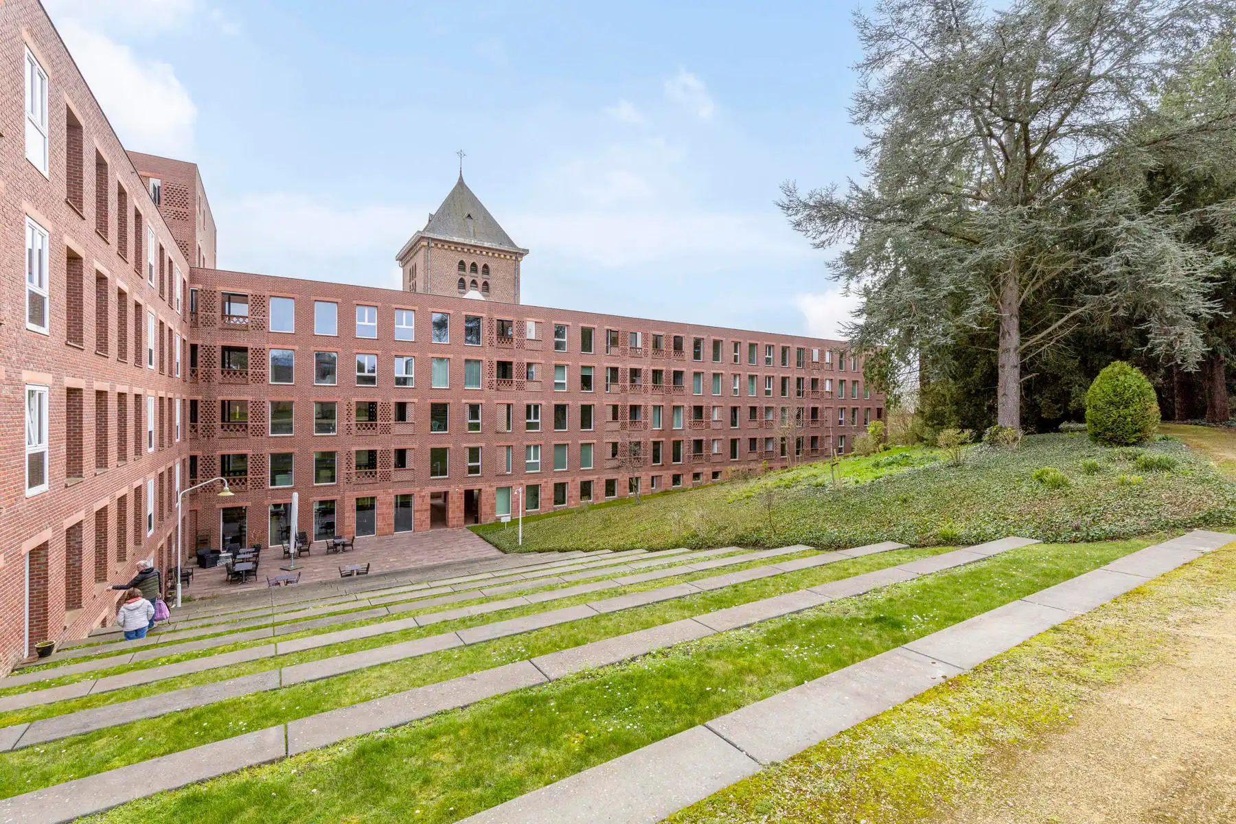 Ruime assistentiewoning met twee slaapkamers op topligging foto 21