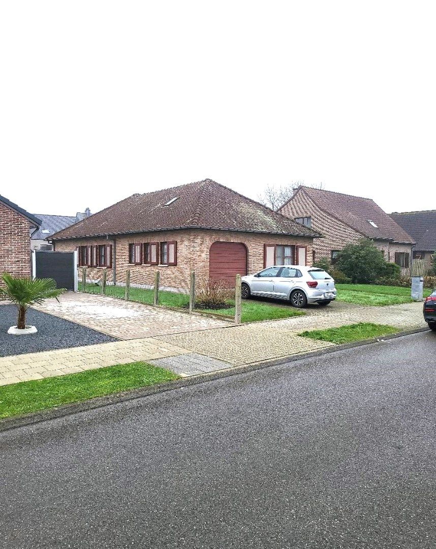 Bungalow in aangename woonwijk. foto 29