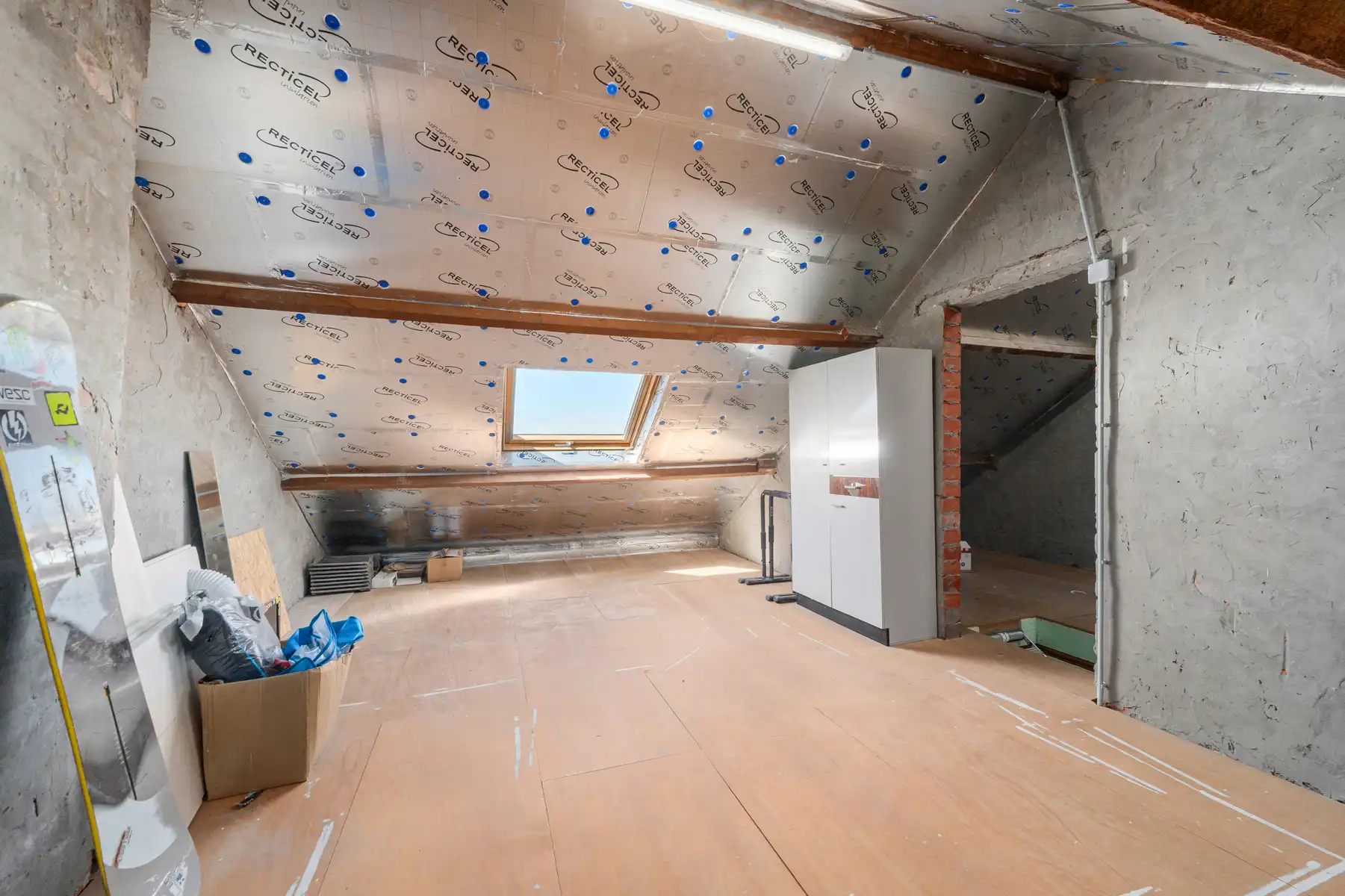 Instapklare woning met garage en tuin foto 12