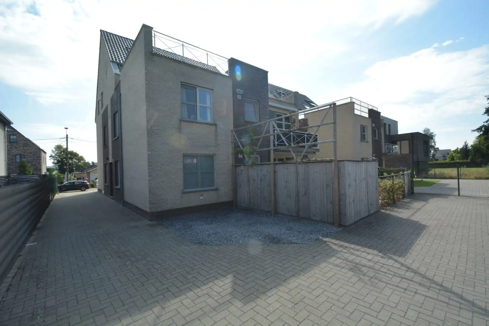 INSTAPKLAAR APP 1e vd  MET GARAGE TE HULSHOUT	 foto 15