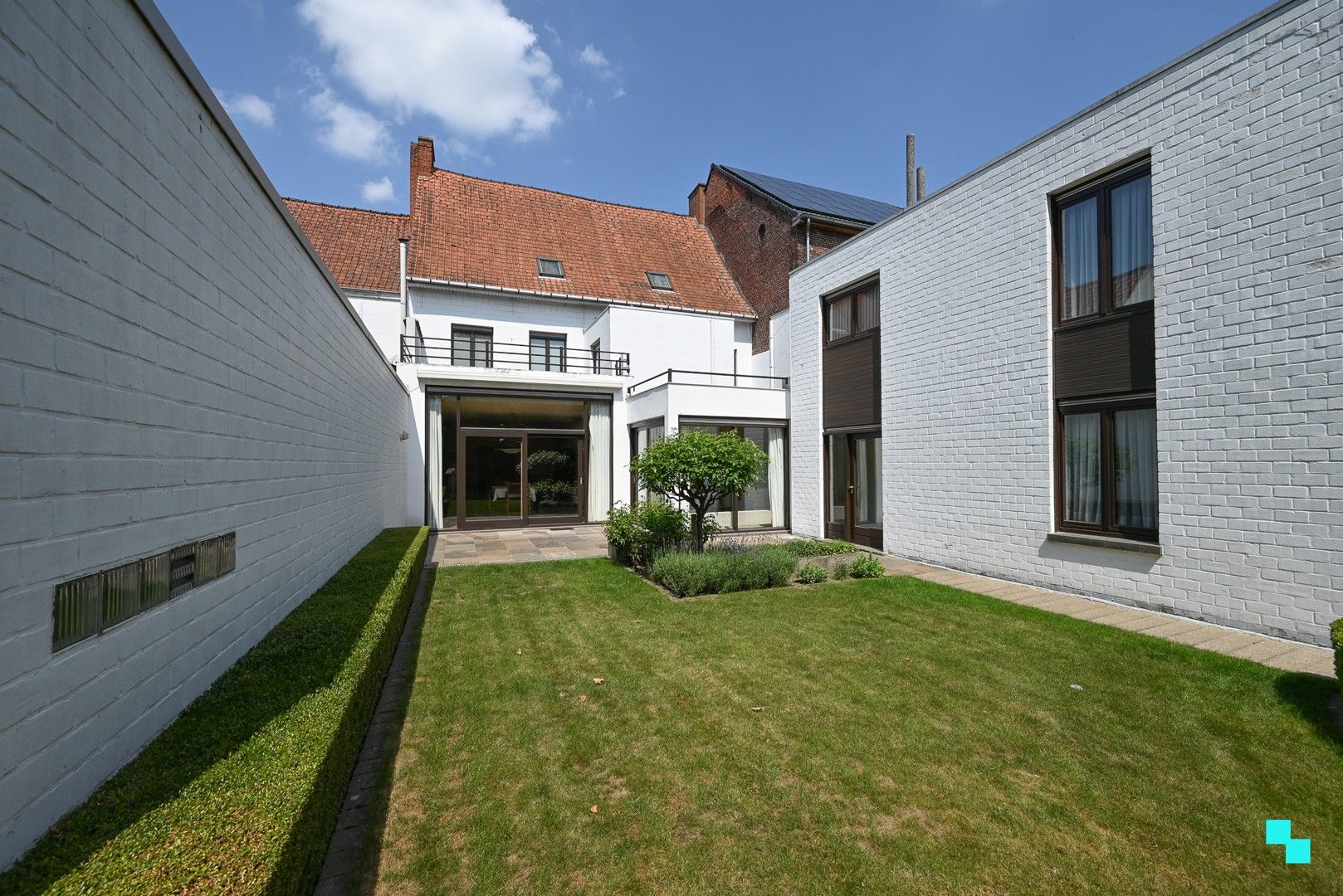 Wonen in erfgoed, zicht op het groen, midden in de stad Izegem. foto 30