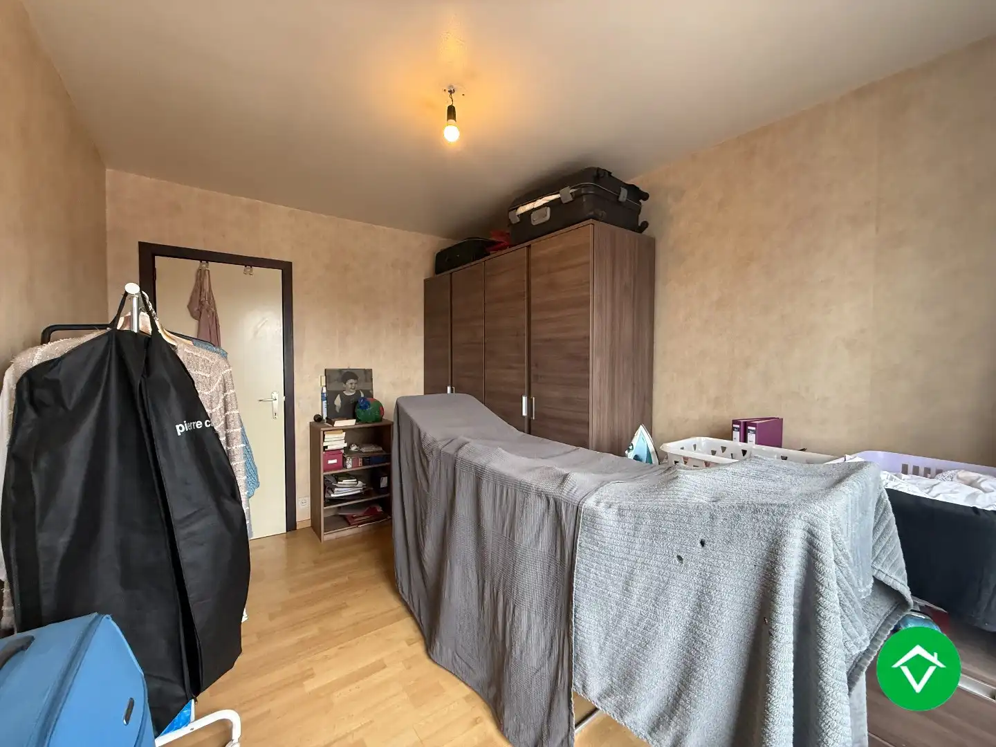 Appartement met twee slaapkamers, terras en autostaanplaats te Roeselare foto 15