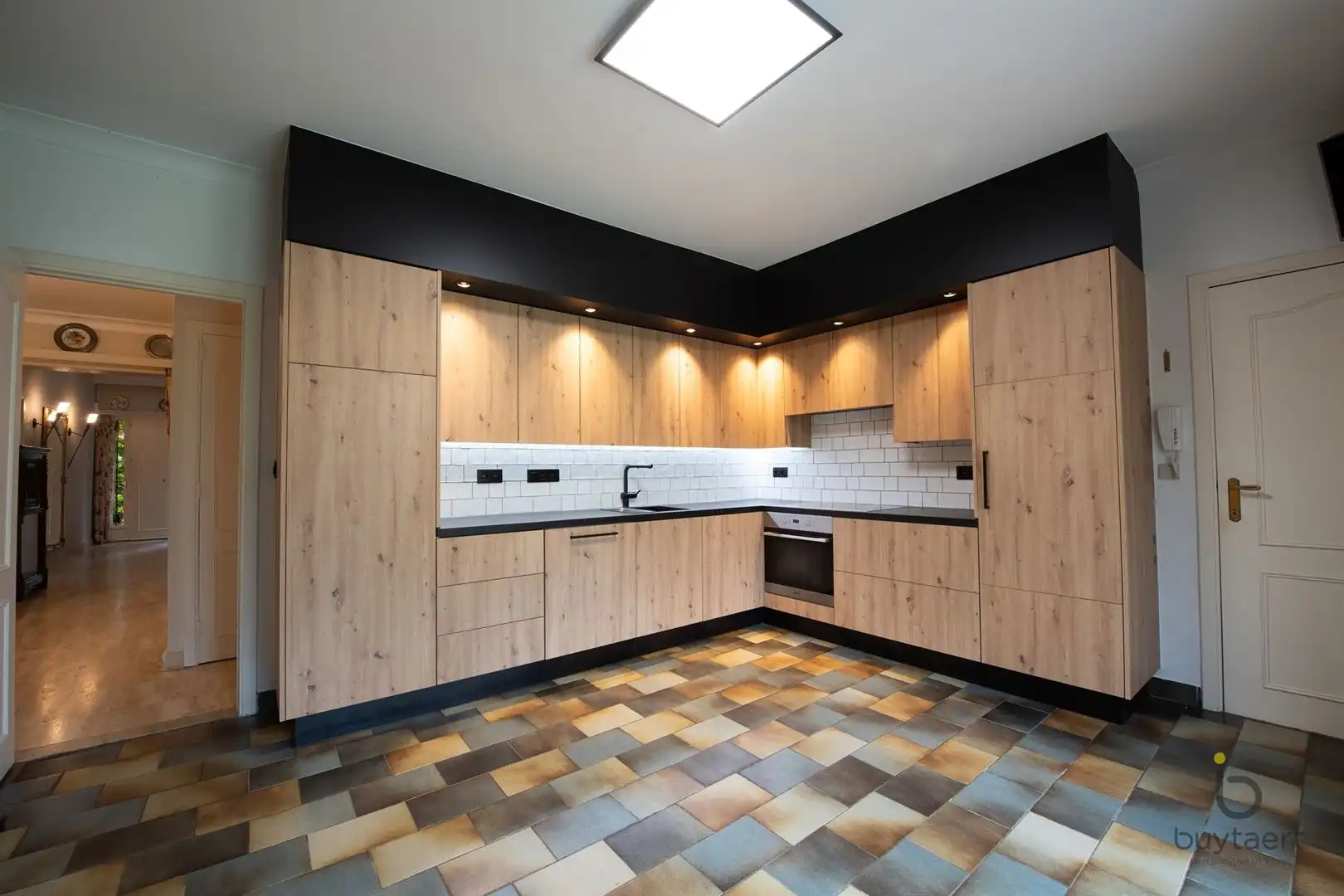 RUIMTE, LICHT ÉN RUST: GEZELLIGE FAMILIEWONING MET 5 SLAAPKAMERS MIDDEN IN HET GROEN! foto 10