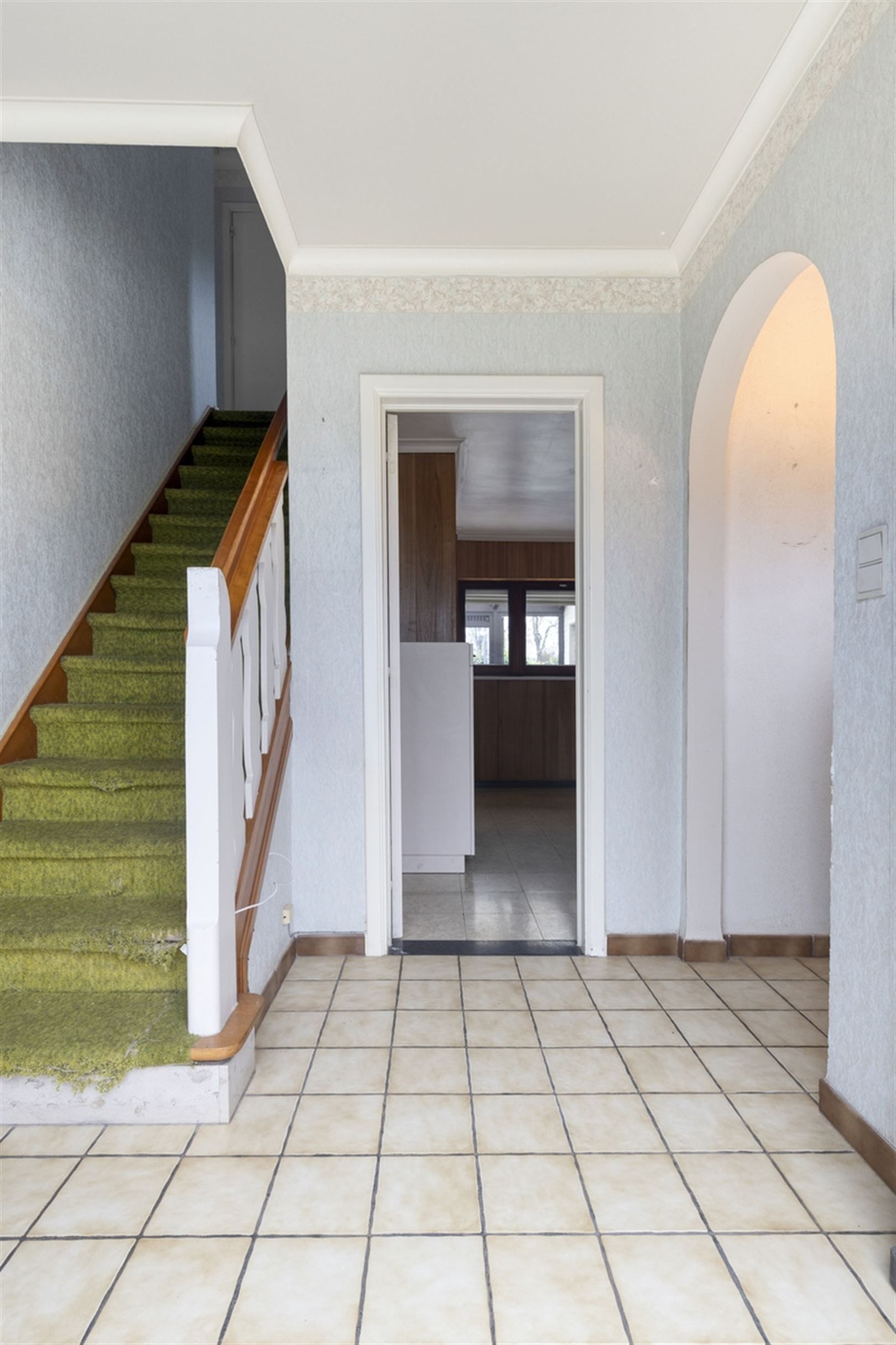 Te renoveren woning in deelgemeente Bevere foto 4