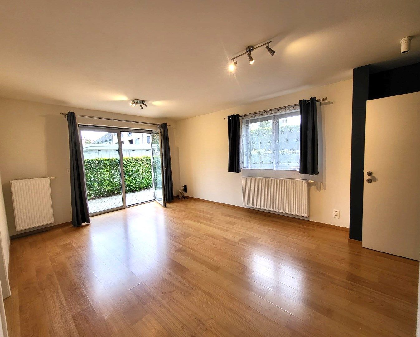 Appartement gelijkvloers - tip top in orde. foto 2