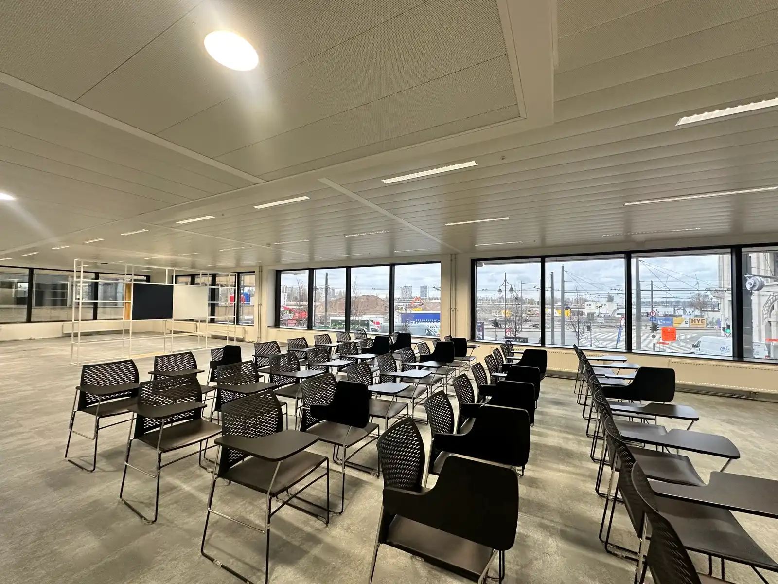 Ingerichte kantoren te huur in Antwerpen - The Beacon foto 5