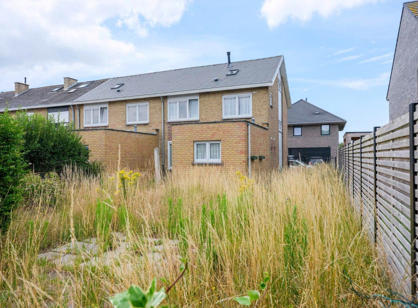 Charmante halfopen woning met potentieel in het hart van Zwankendamme foto 14