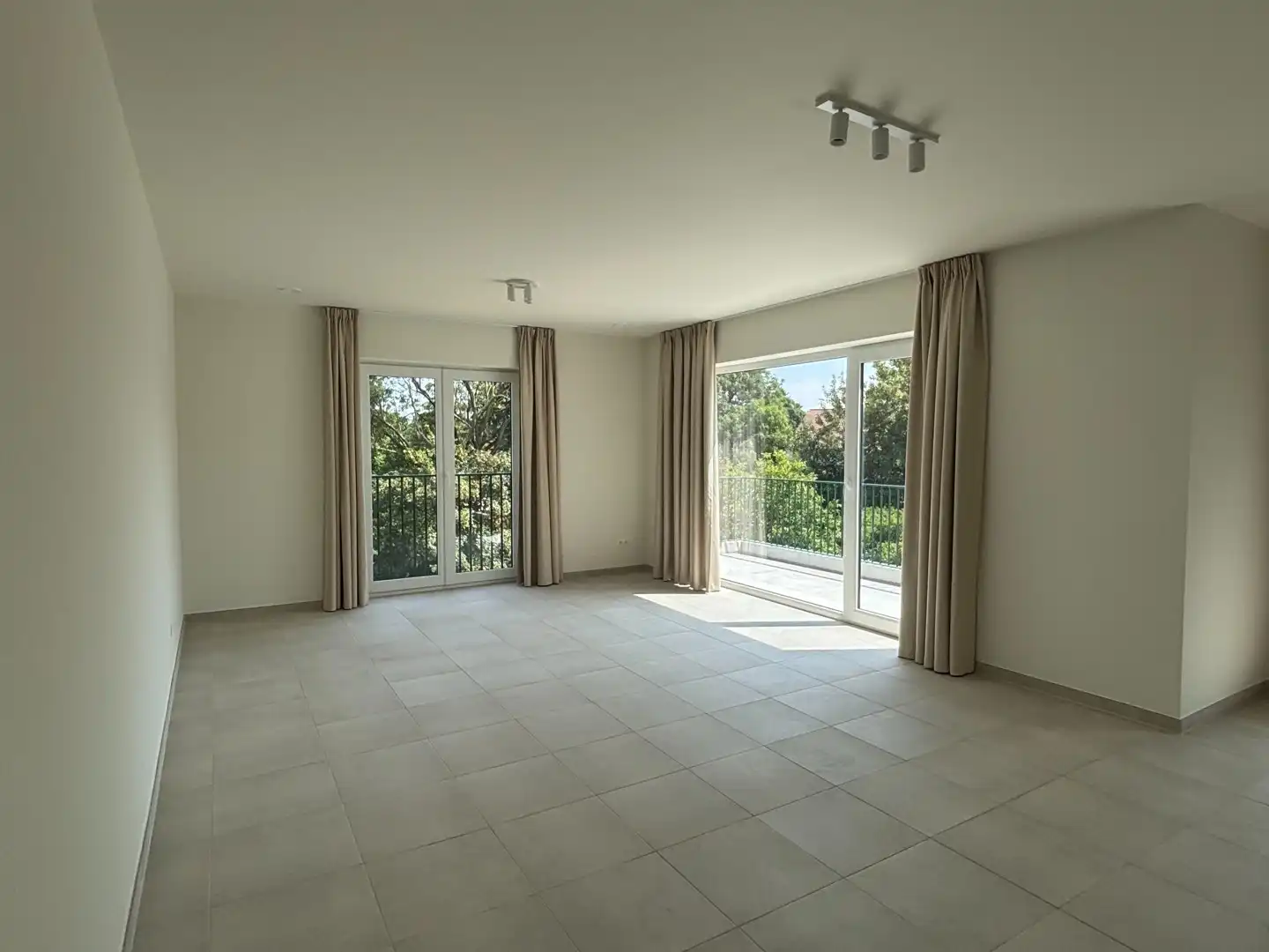 Stijlvol nieuwbouwappartement met 2 slaapkamers, ruim terras, ondergrondse staanplaats en berging in Residentie Groenloo – Koningslo (Vilvoorde) foto 6