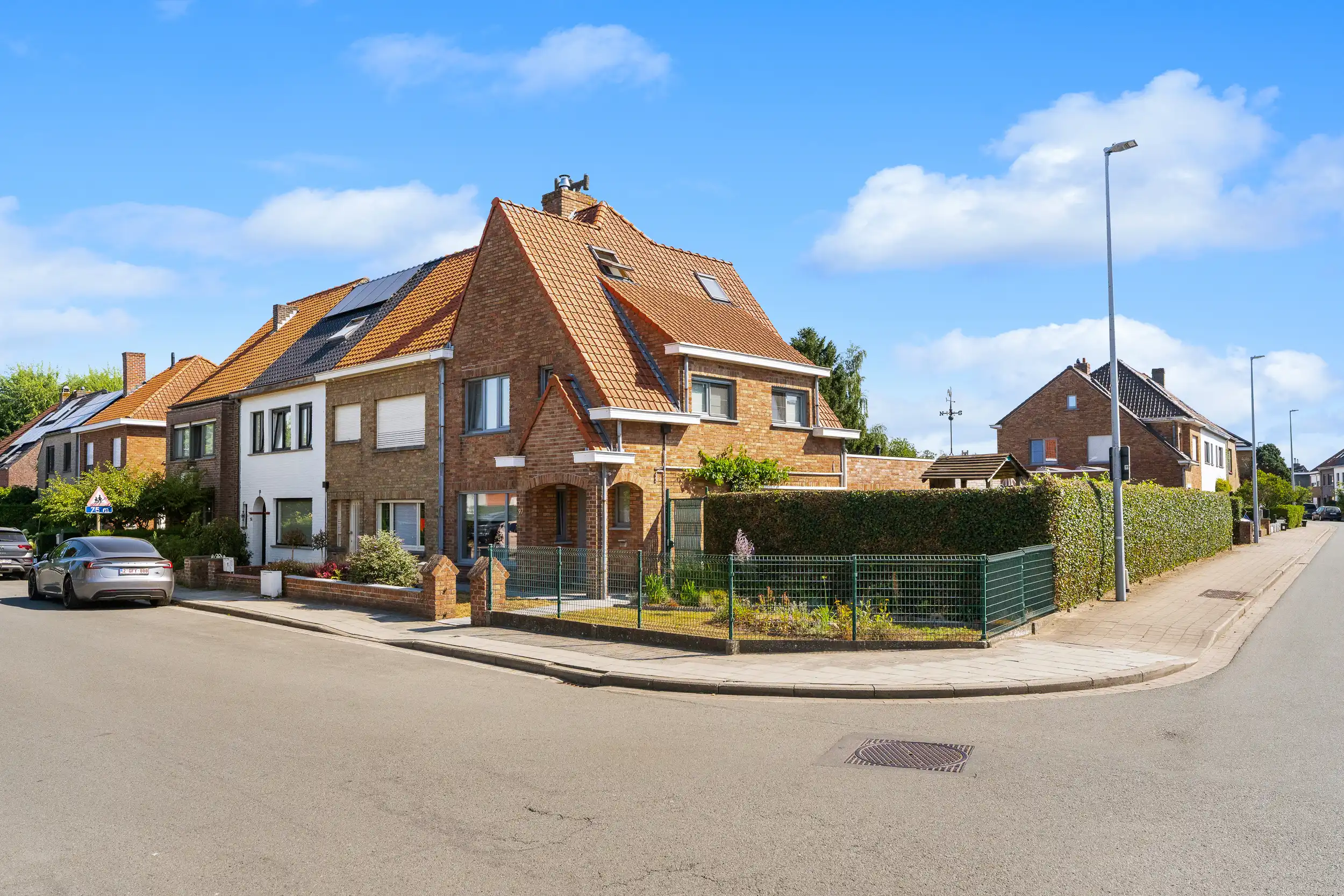 Karaktervolle gezinswoning met tuin en garage foto 19