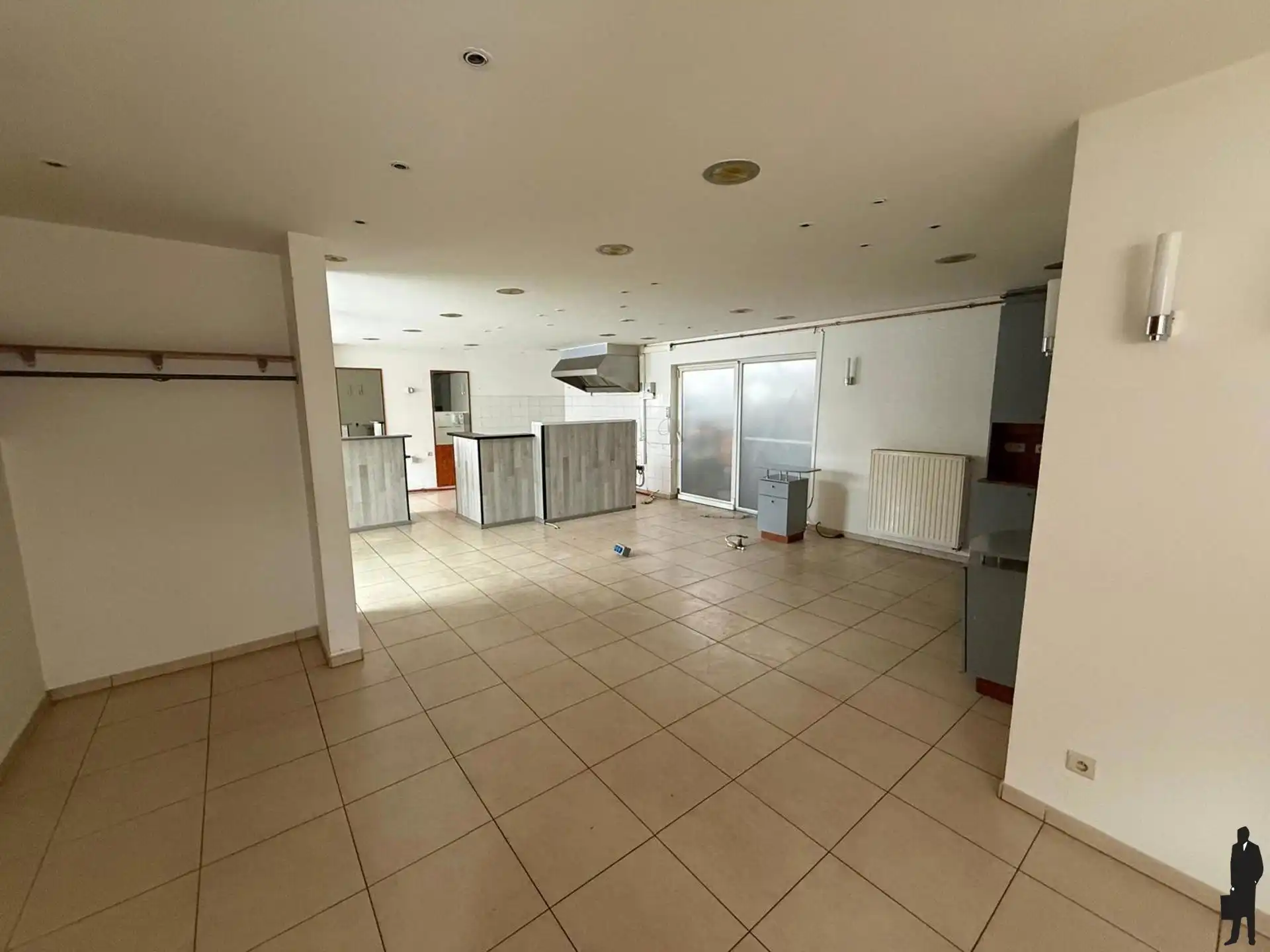 Handelspand met bovengelegen studio foto 2