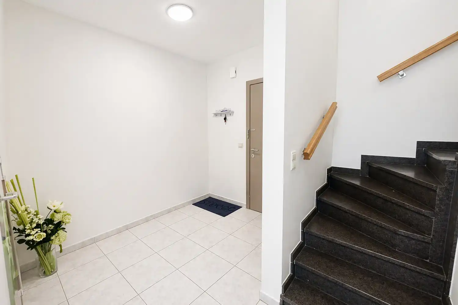 UITZONDERLIJK RUIM DUPLEX APPARTEMENT (H.O.B) foto 5