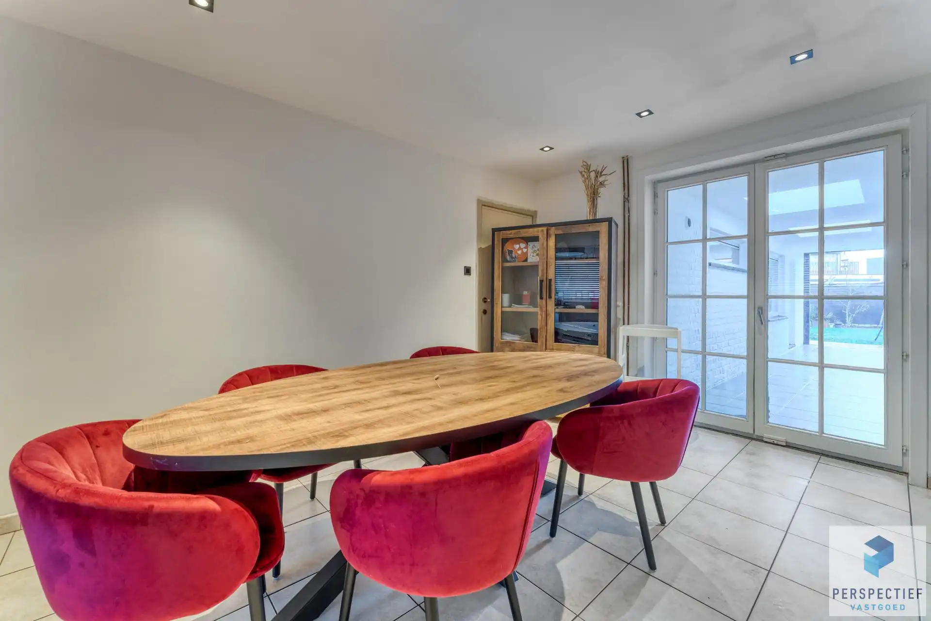 BEZOEKMOMENT ZATERDAG 11/04 VAN 10U TOT 11U30 | Vernieuwde woning met 4 slpk - garage & tuin in het dorpscentrum van Ramskapelle foto 6