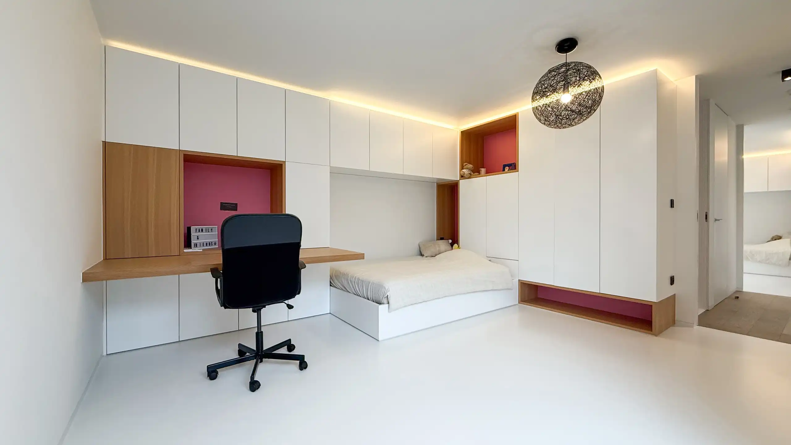 High-end instapklare woning met 4slpk, zwembad + terras! foto 21