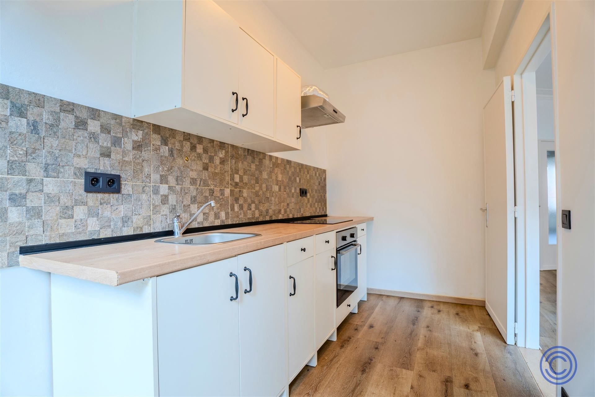Ruim 2-slpk appartement van ca. 94m² in hartje Antwerpen foto 8