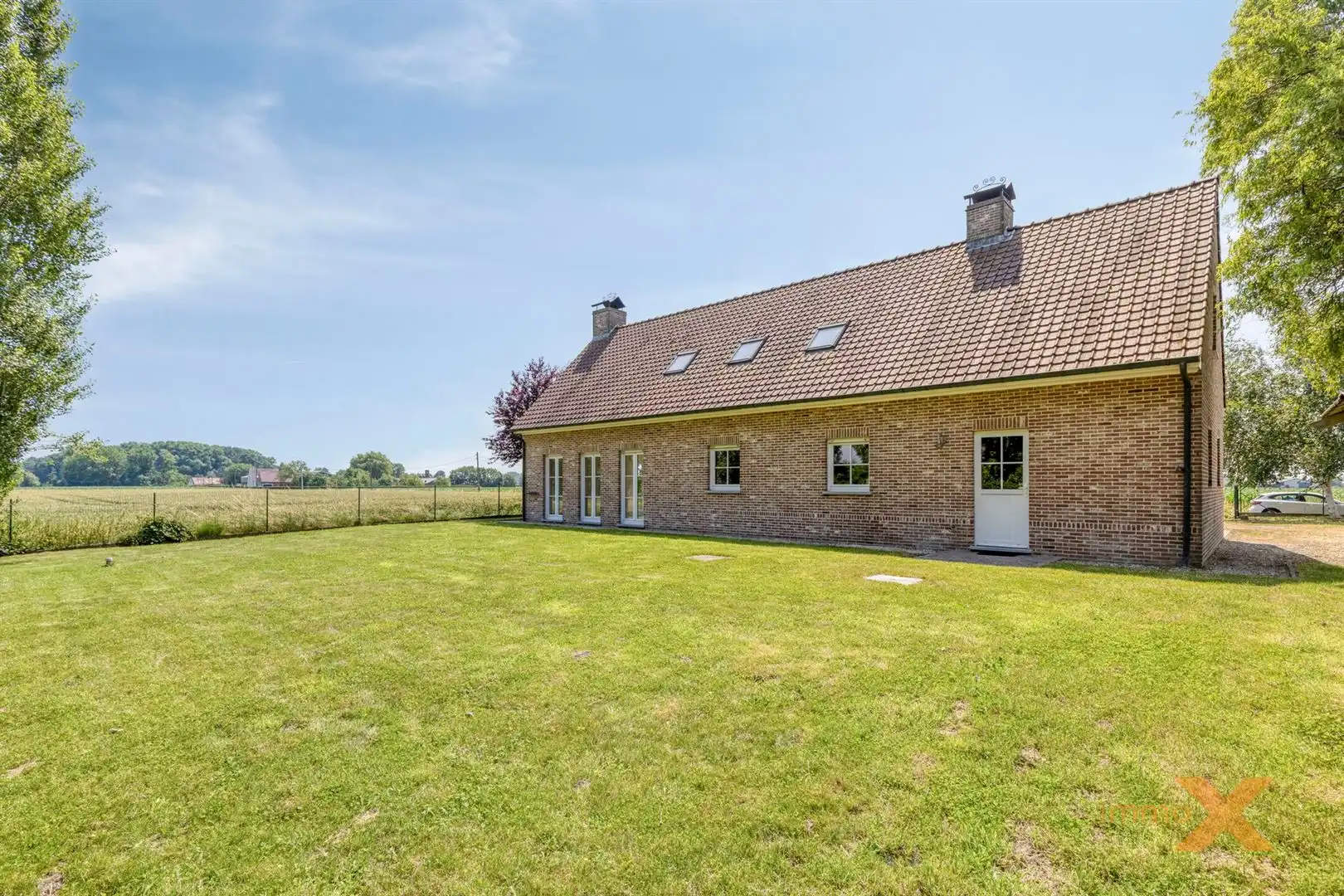 RUIME LANDELIJKE WONING foto 24