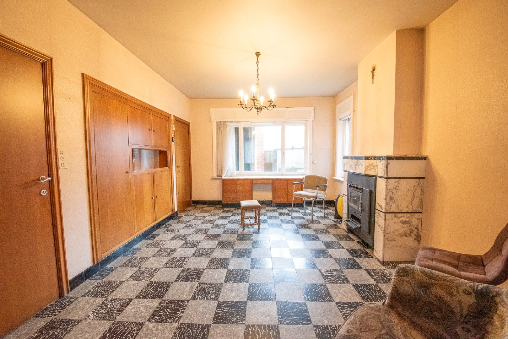 Te koop in Waregem – Halfopen bebouwing met renovatiepotentieel! foto 3