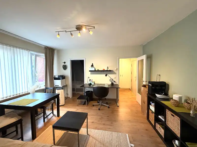 MODERN GERENOVEERD APPARTEMENT OP UITSTEKENDE LIGGING foto {{pictureIndex}}