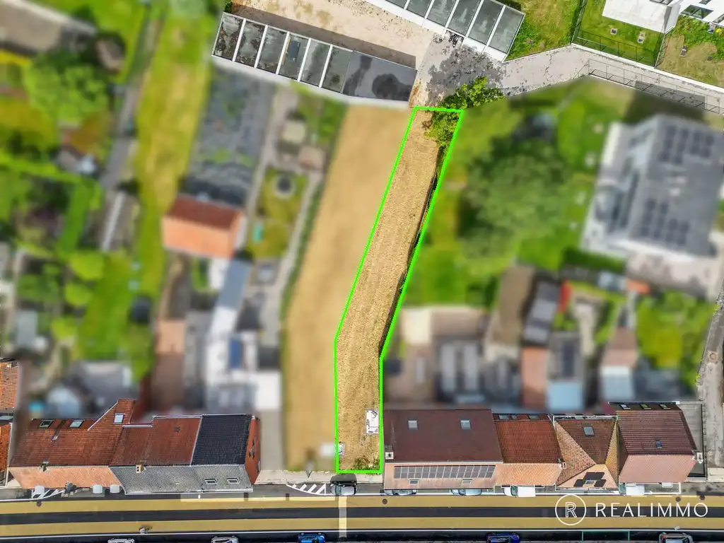 281m² bouwgrond in Sint-Lodewijk! Inclusief nieuwe garage van 30m² foto 2