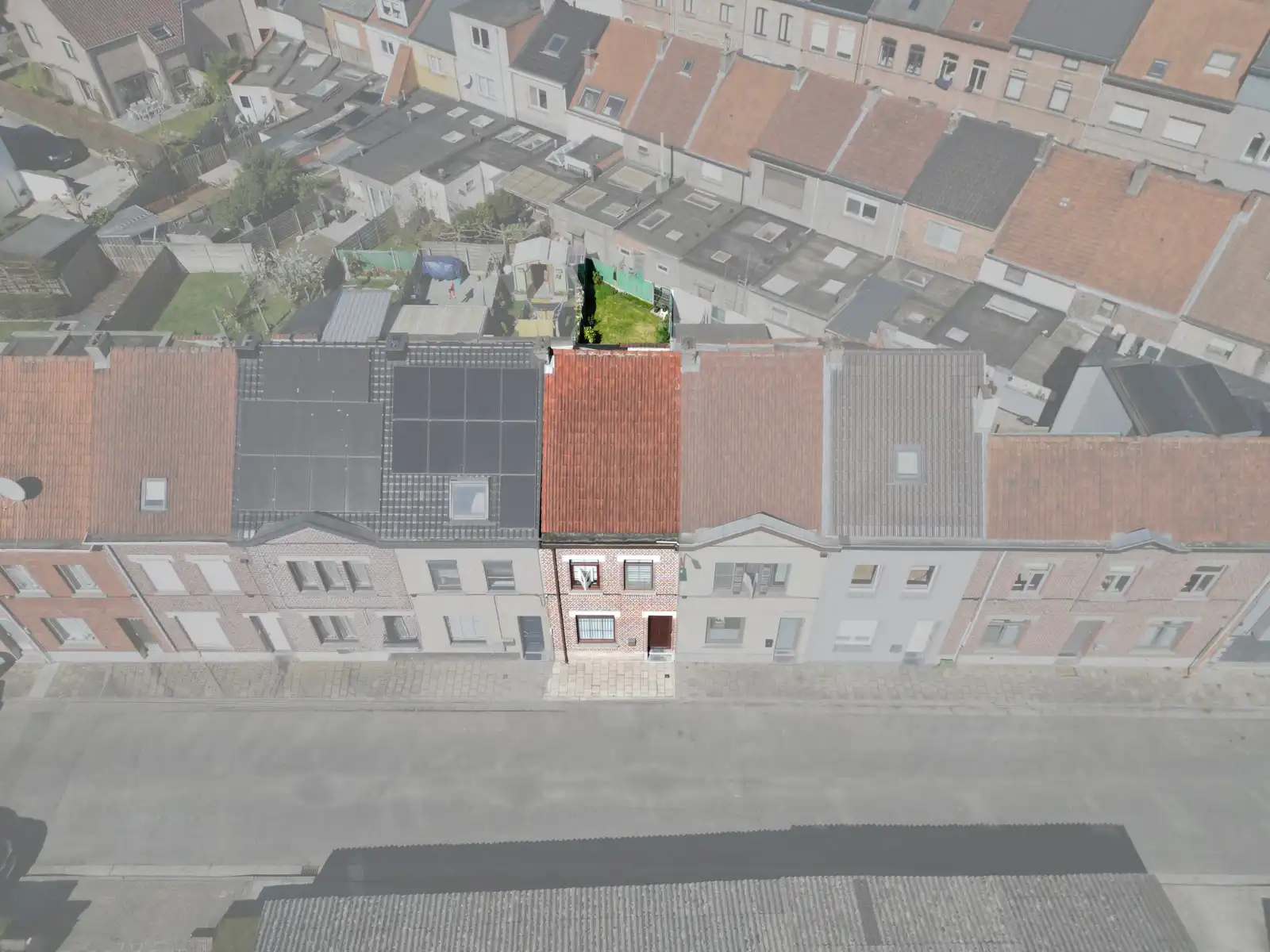 Gezellige stadswoning met 2 SLPK én zonnige tuin! foto 18