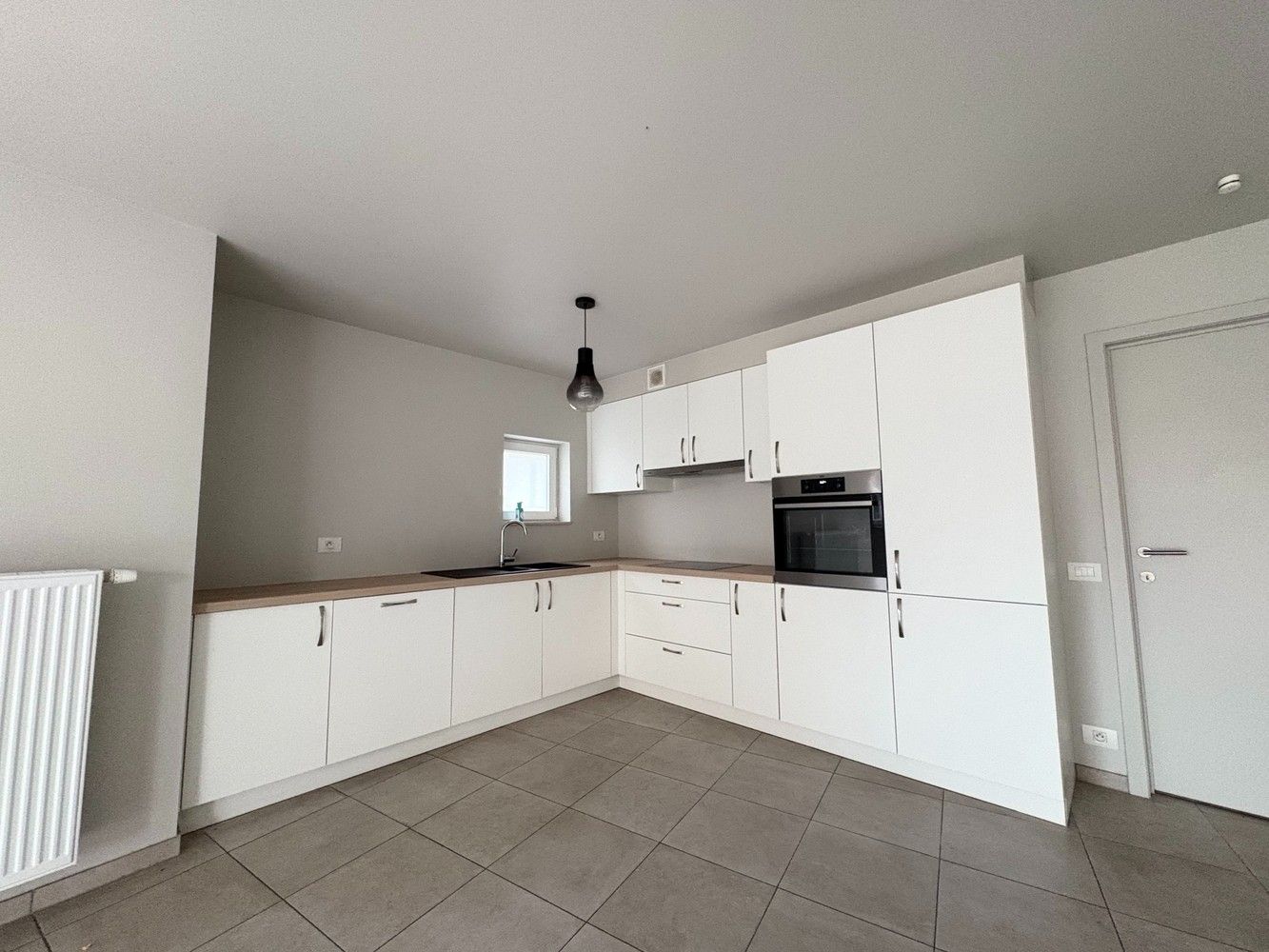 Recent nieuwbouwappartement in hartje Torhout foto 3