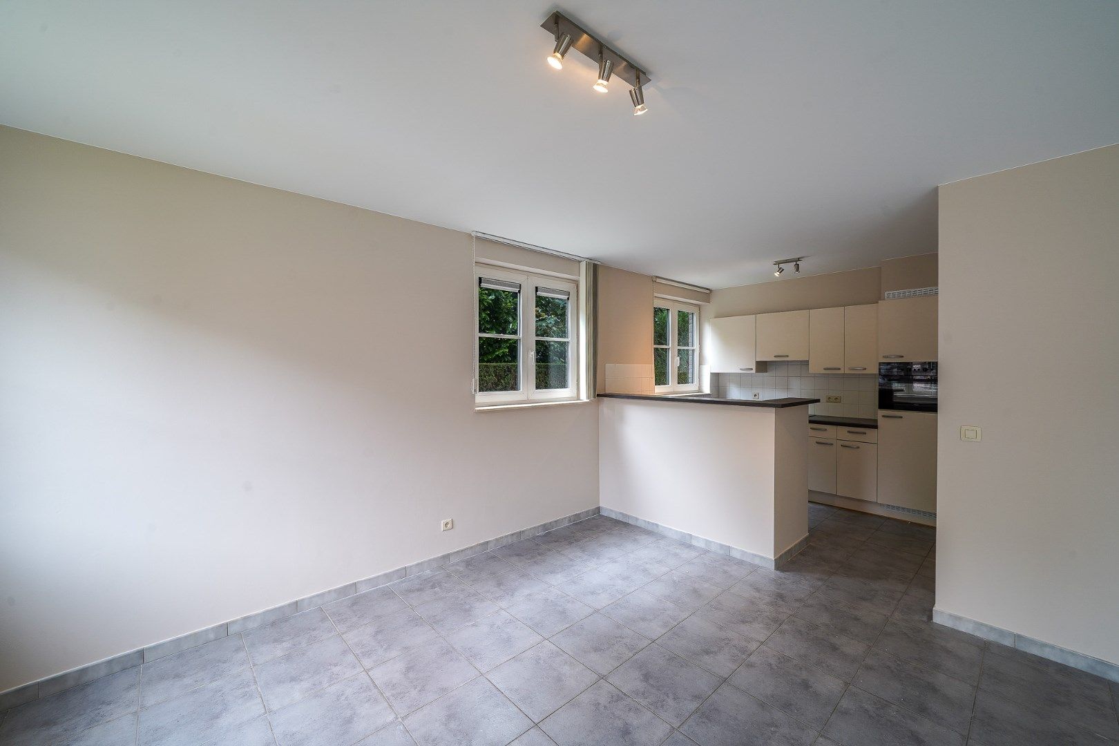 Instapklaar gelijkvloers appartement in centrum Oudenburg foto 5