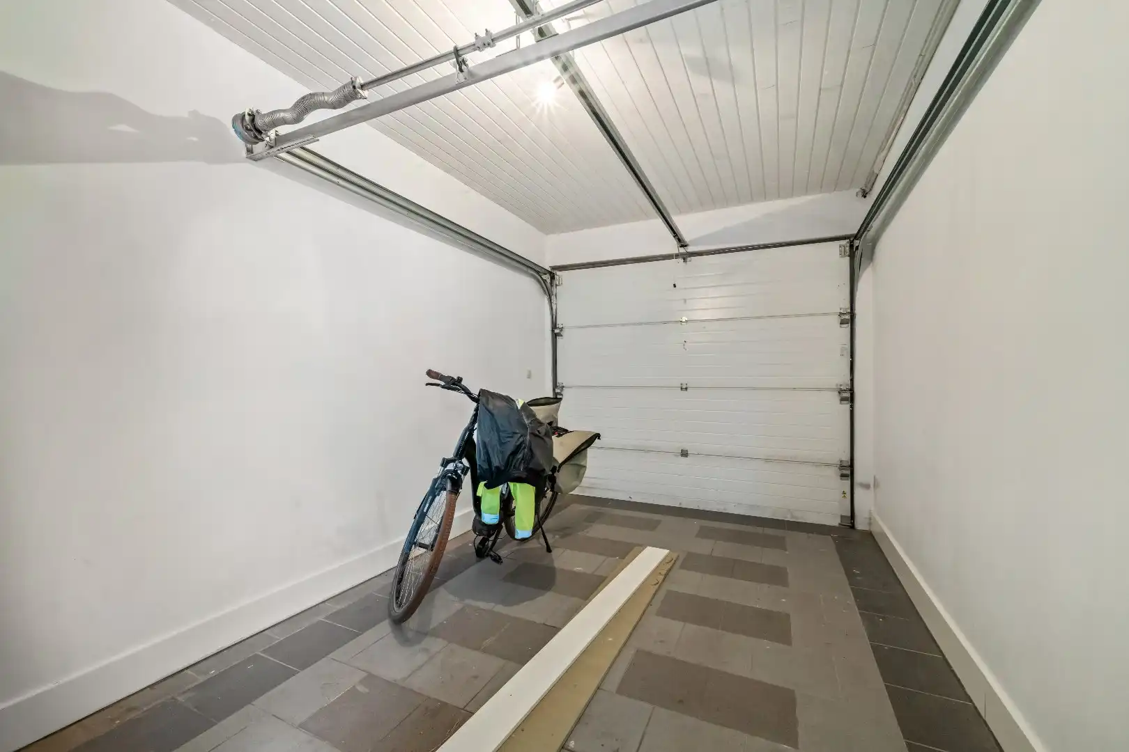 Instapklaar halfopen woonhuis foto 10
