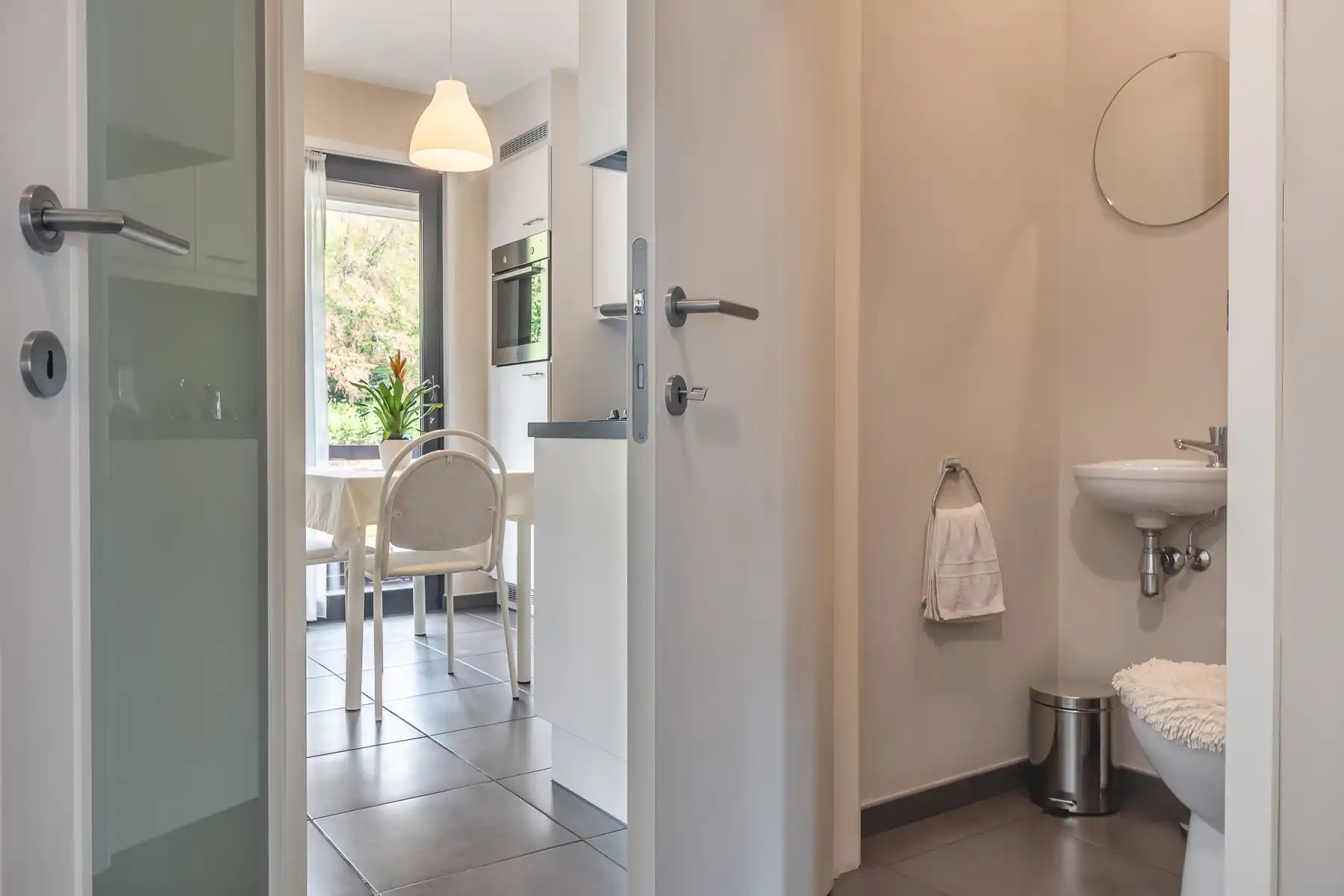 Lichtrijk appartement met autostaanplaats en prachtig zicht foto 18