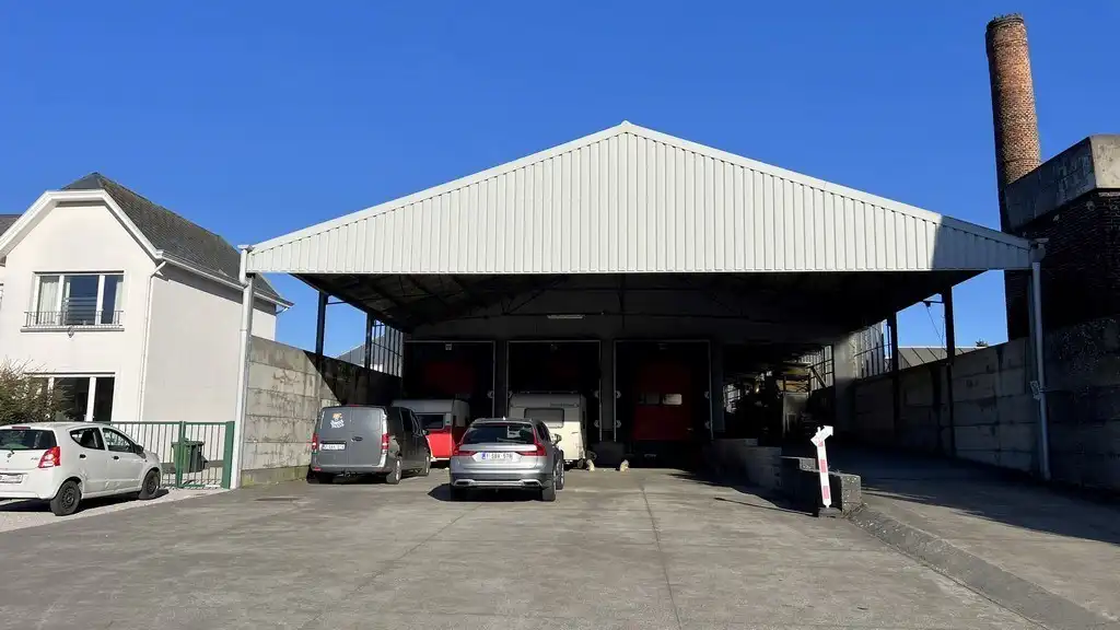 Loods met laadkades en kantoor te huur nabij R4 in Melle foto 17