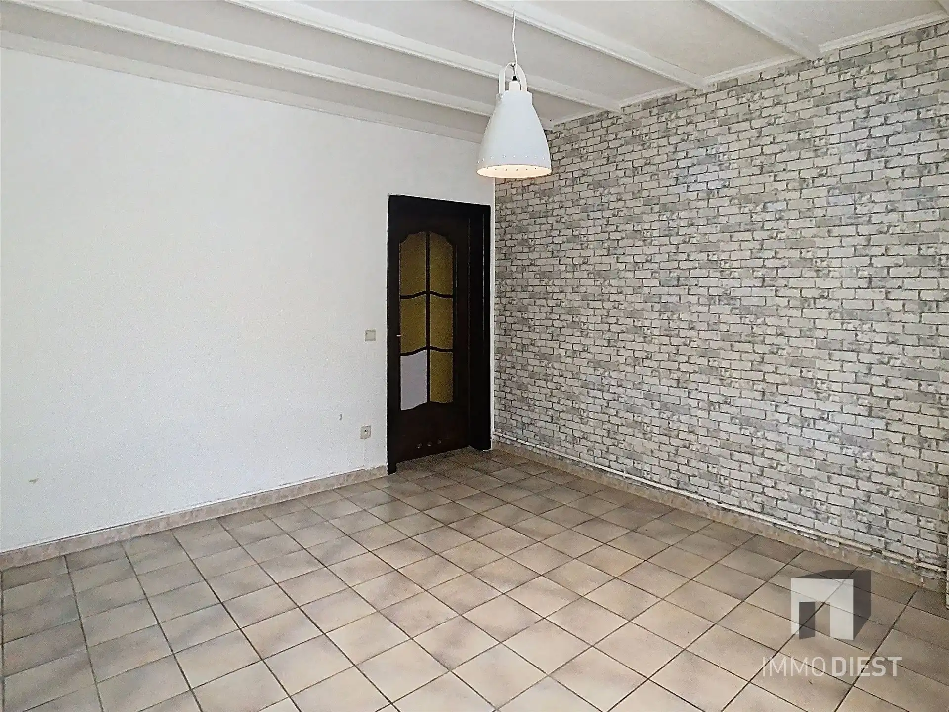 Gezellige rijwoning met terras en tuin foto 3