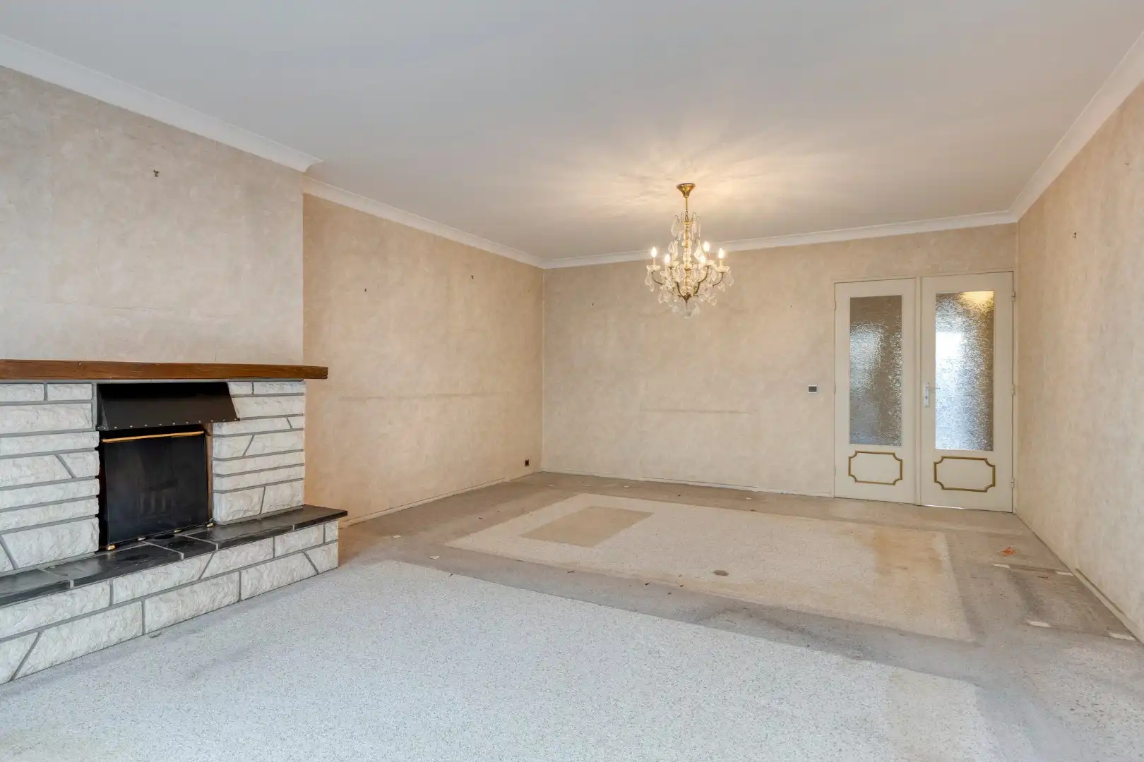 Ruim appartement met 2 slaapkamers, kelder en garage foto 3