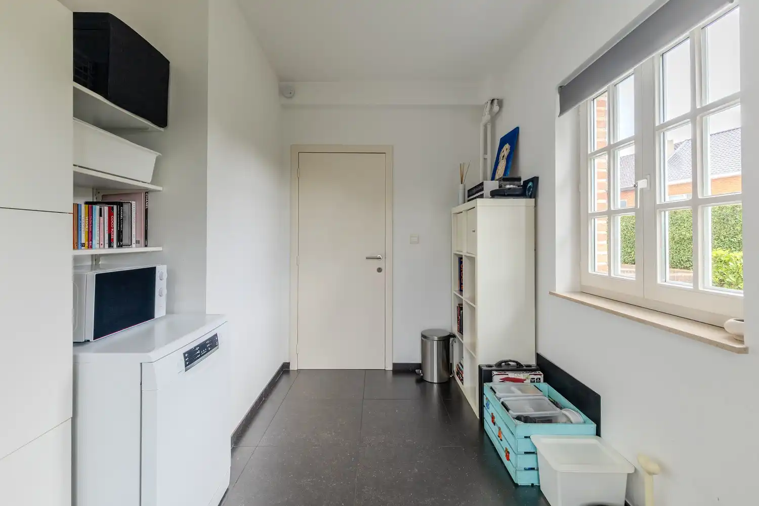 Verzorgde, instapklare woning met 3 slaapkamers én 2 badkamers in het gezellige Mopertingen, Bilzen-Hoeselt. foto 16
