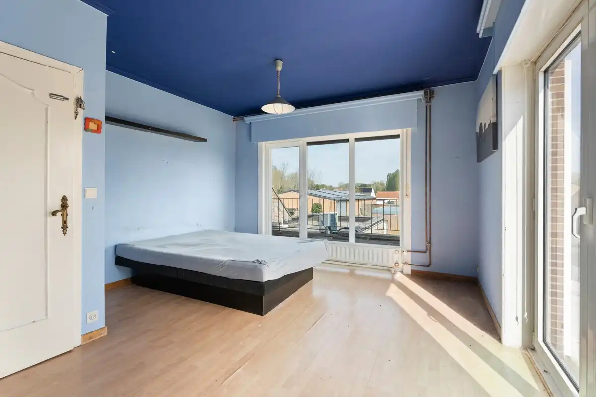 Ruime woning met handelspand te koop in De Panne foto 13