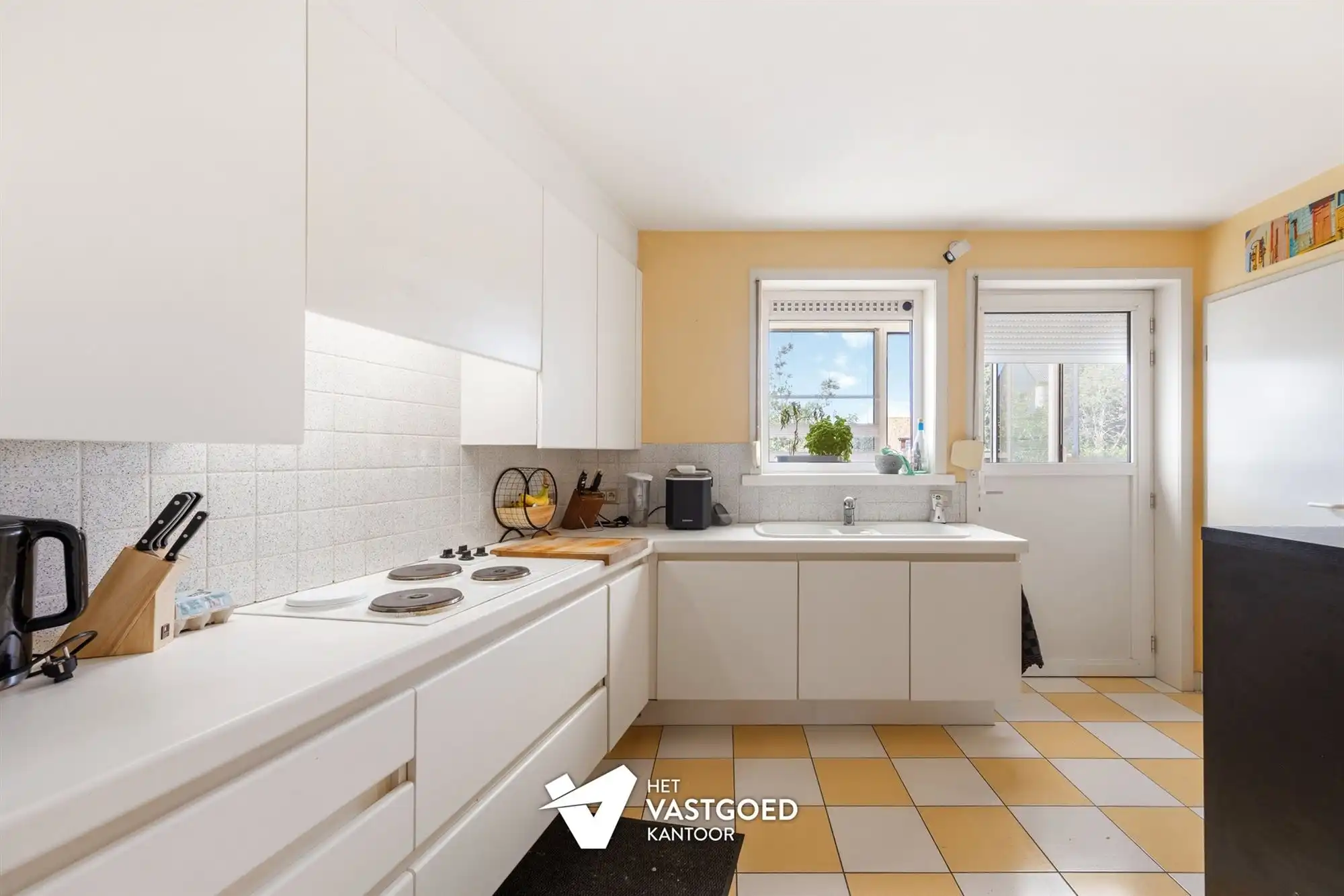 CENTRAAL GELEGEN, INSTAPKLARE BEL-ÉTAGEWONING foto 12