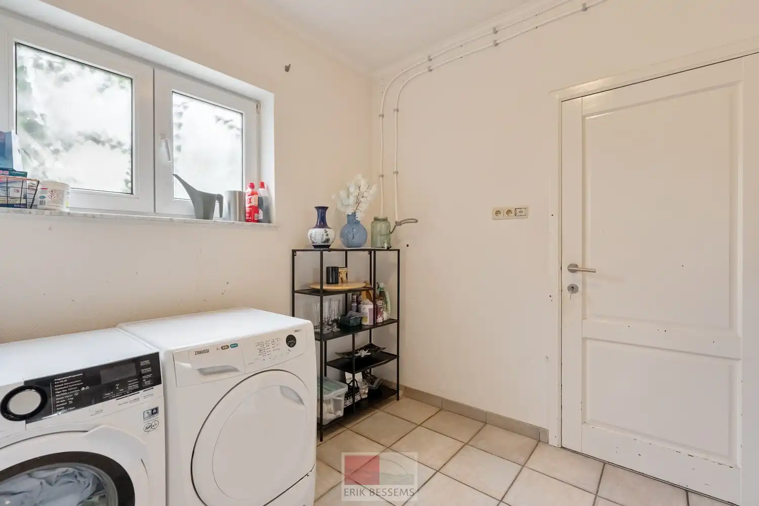 Vrijstaande woning met luxe buitenbeleving en topligging nabij Maastricht foto 18