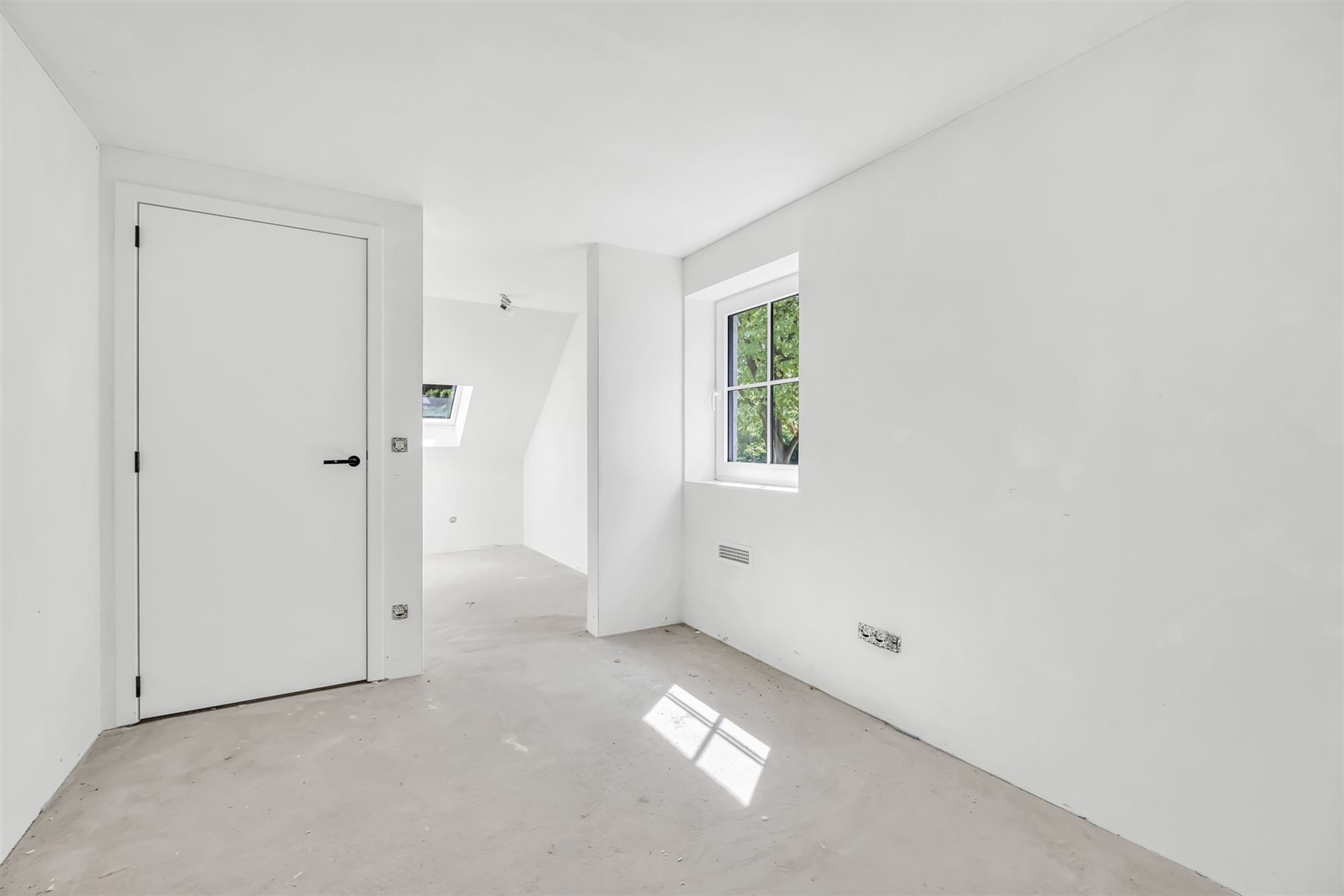 NIEUWBOUW DUPLEXAPPARTEMENT (165M²) MET 2 SLAAPKAMERS EN RUIM TERRAS NABIJ BERINGEN CENTRUM foto 11