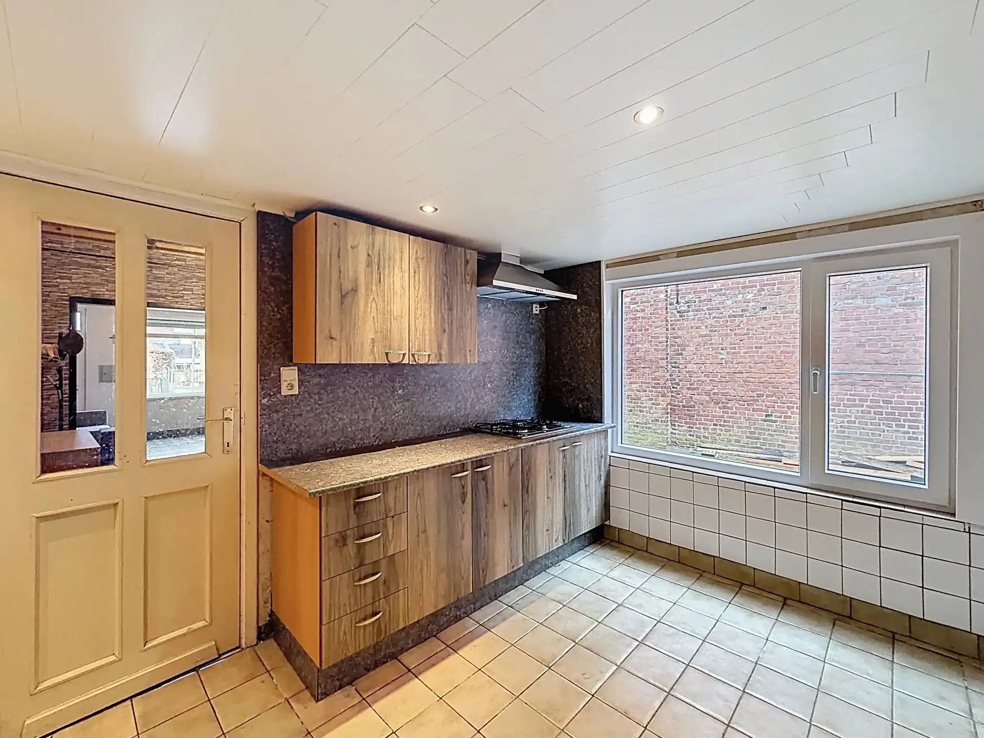 Gezellige half-open bebouwing met 1 slaapkamer (mog. 2) op rustige locatie. foto 9