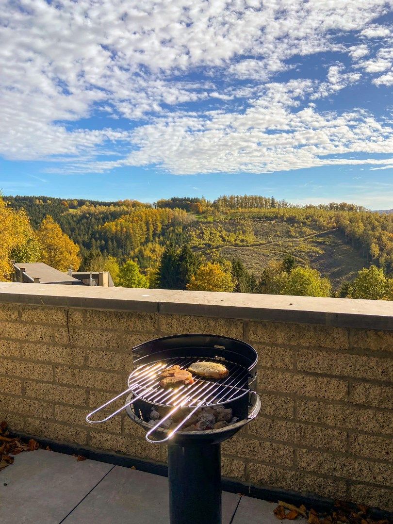 Gezellige, vernieuwde vakantiewoning met adembenemend zicht in Malmedy foto {{pictureIndex}}