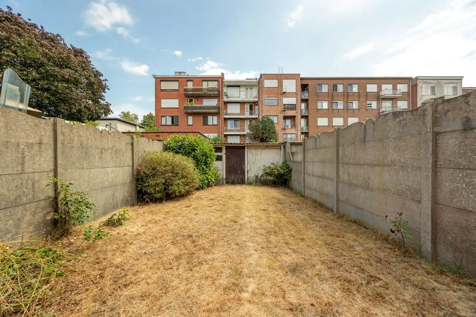 karaktervolle 3-slaapkamerwoning met grote zolder, diepe tuin en berging foto 12